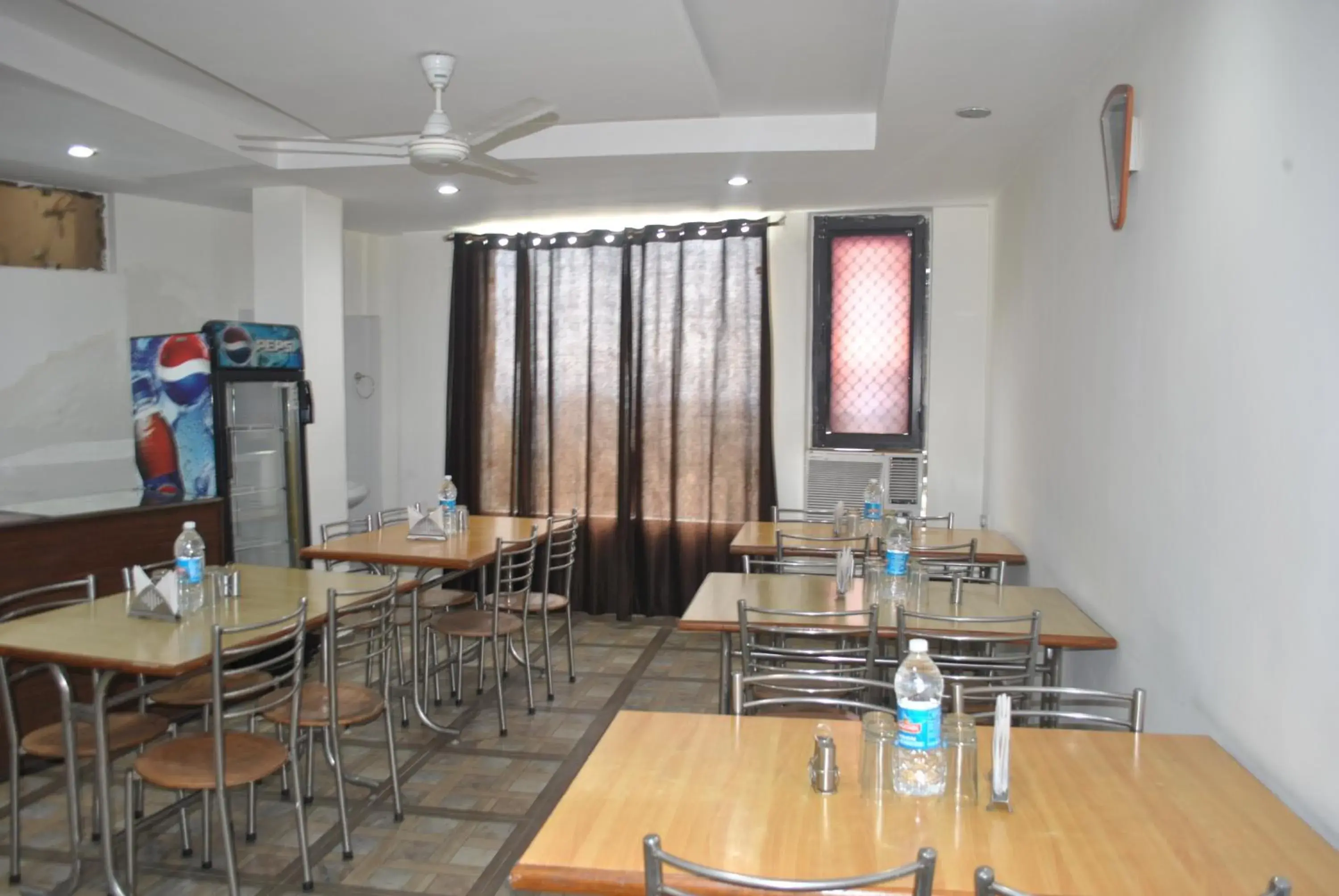 Restaurant/places to eat in Hotel Maha Luxmi Palace Restaurant/places to eat in Hotel Maha Luxmi Palace