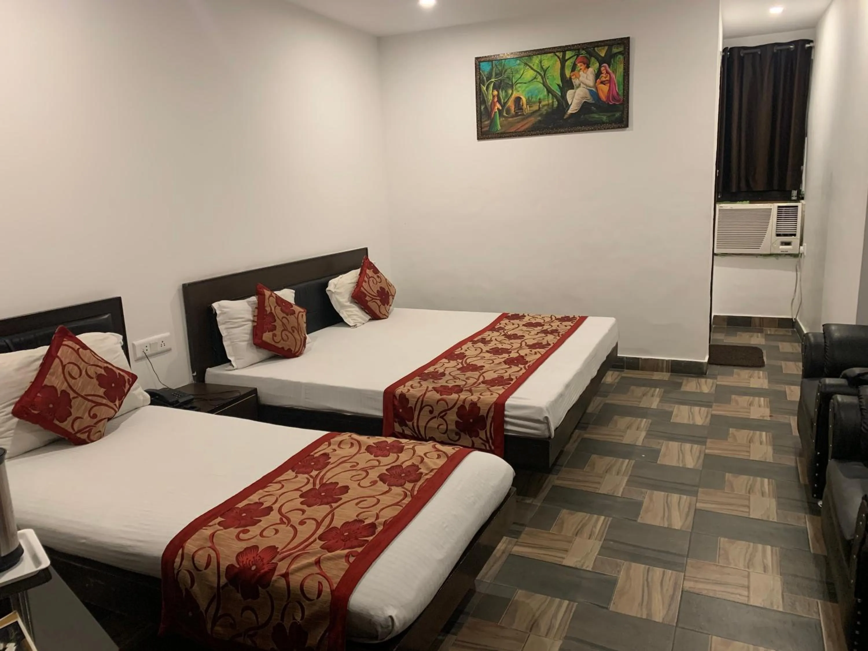 Photo of the whole room, Bed in Hotel Maha Luxmi Palace