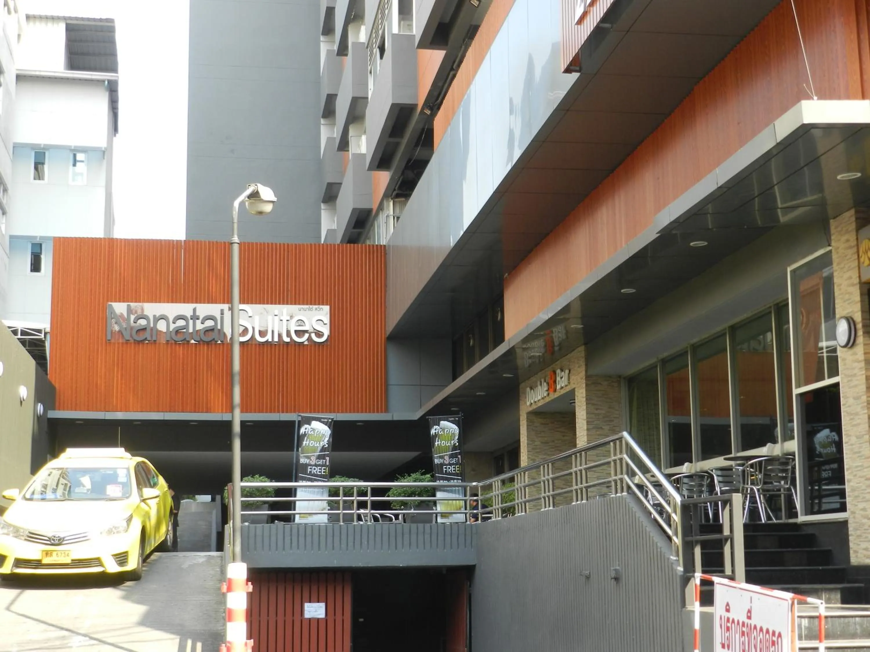 Facade/entrance in Nanatai Suites