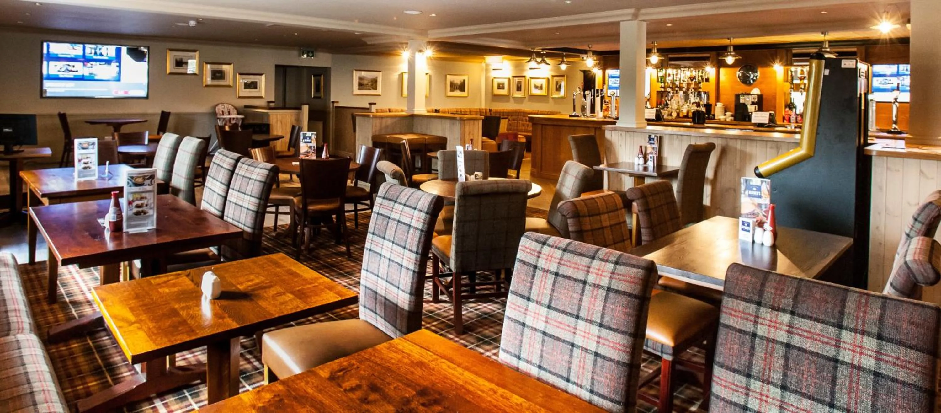 Restaurant/places to eat in Moffat Manor Holiday Resort