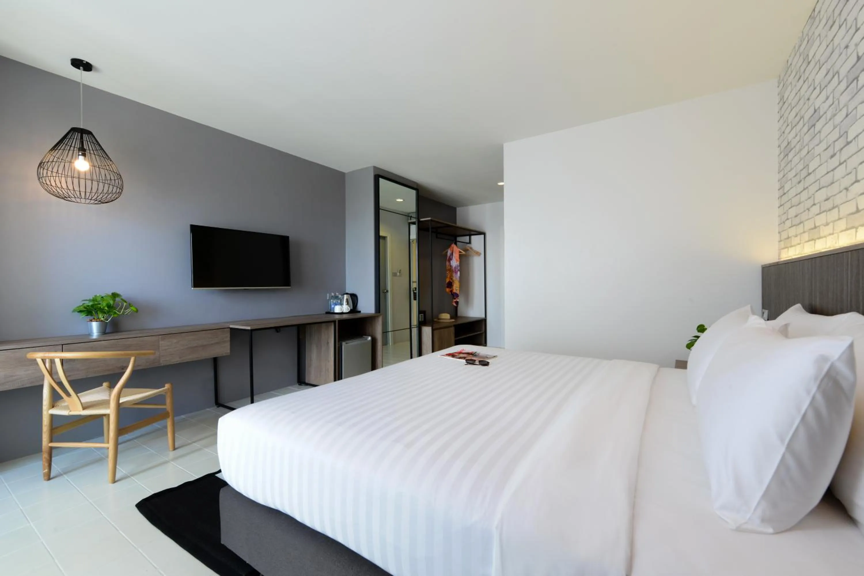 Bedroom, Bed in Ruenthip Pattaya