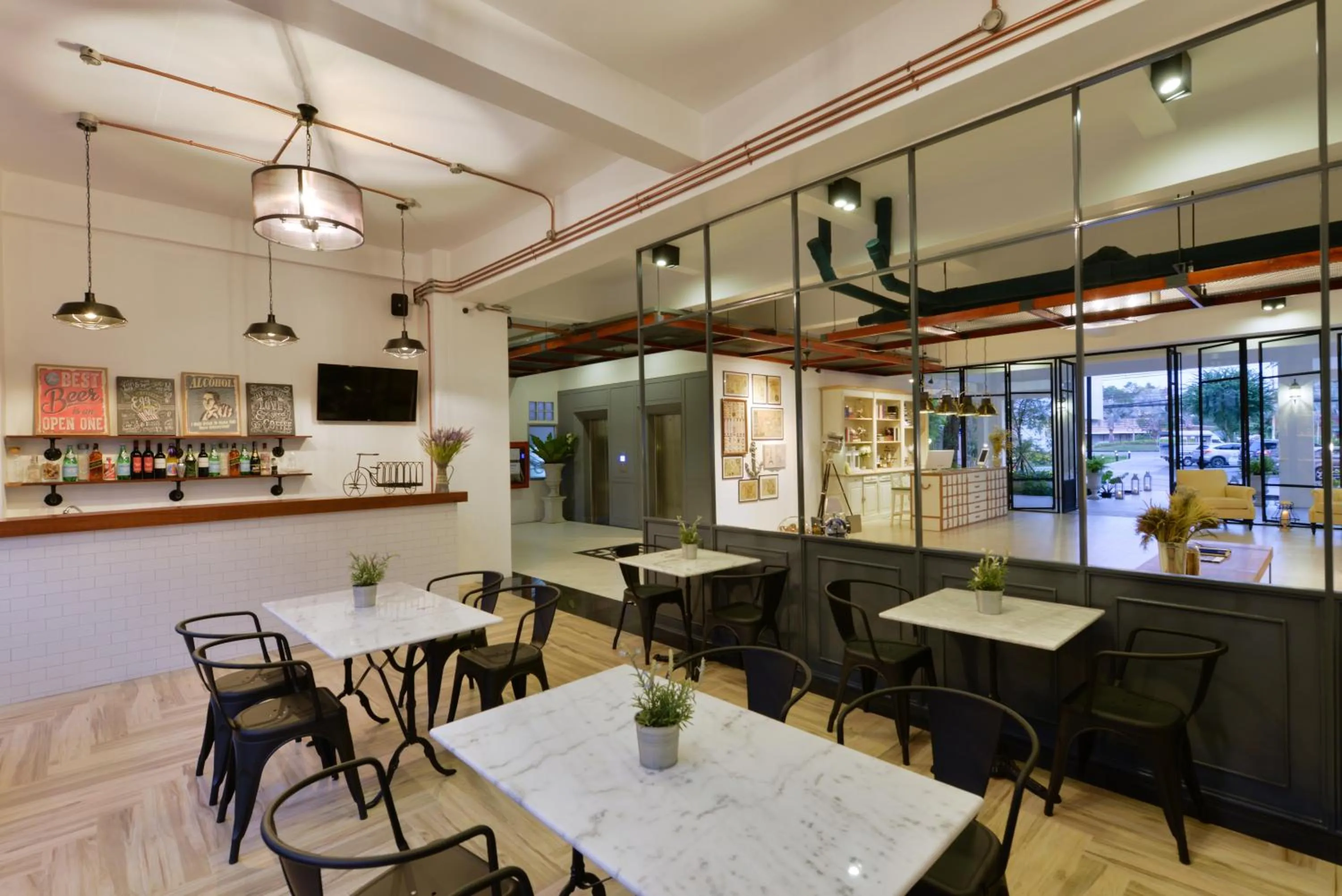 Restaurant/places to eat in Ruenthip Pattaya