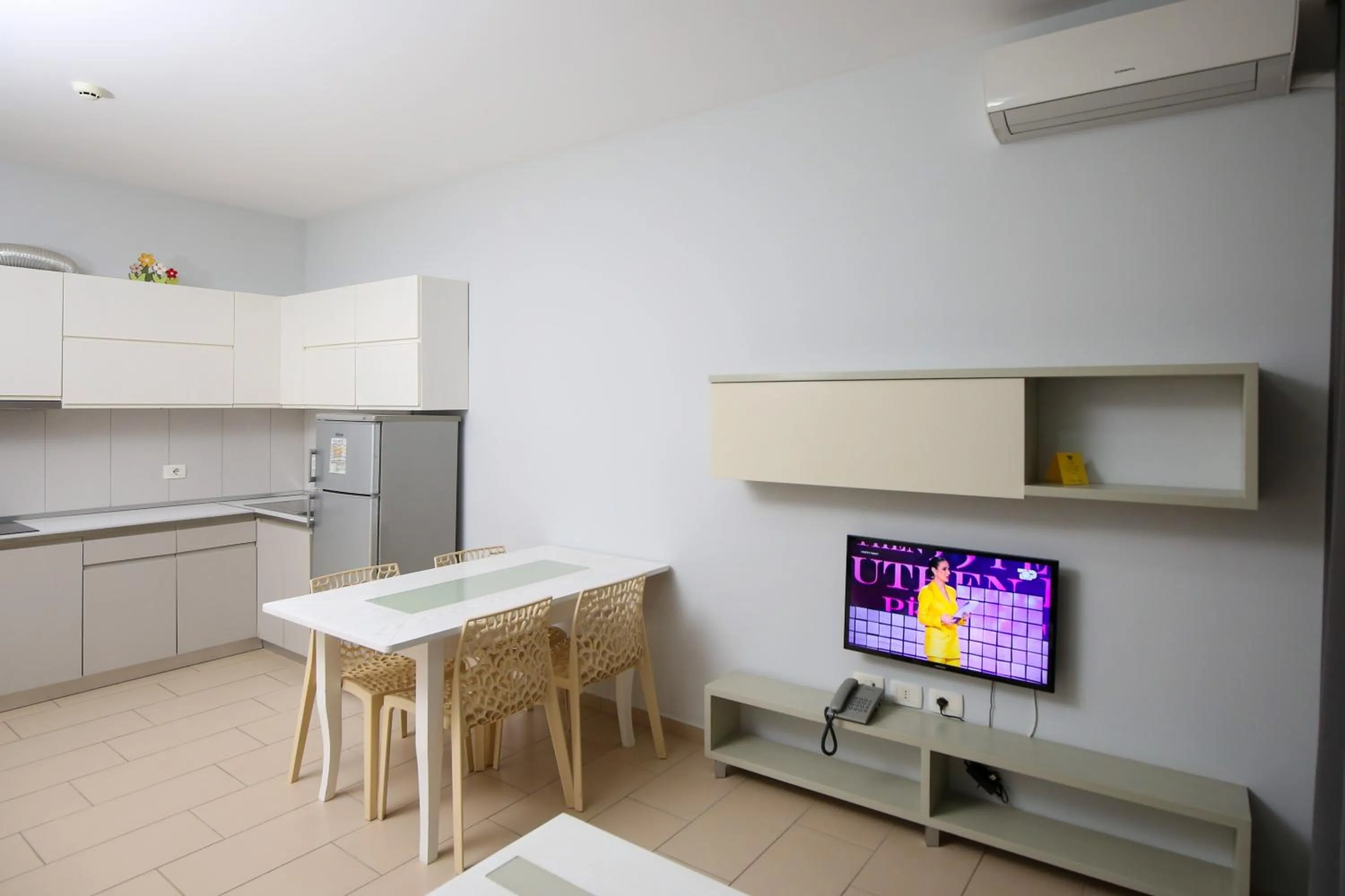 TV and multimedia in Diamond Hill Resort & SPA