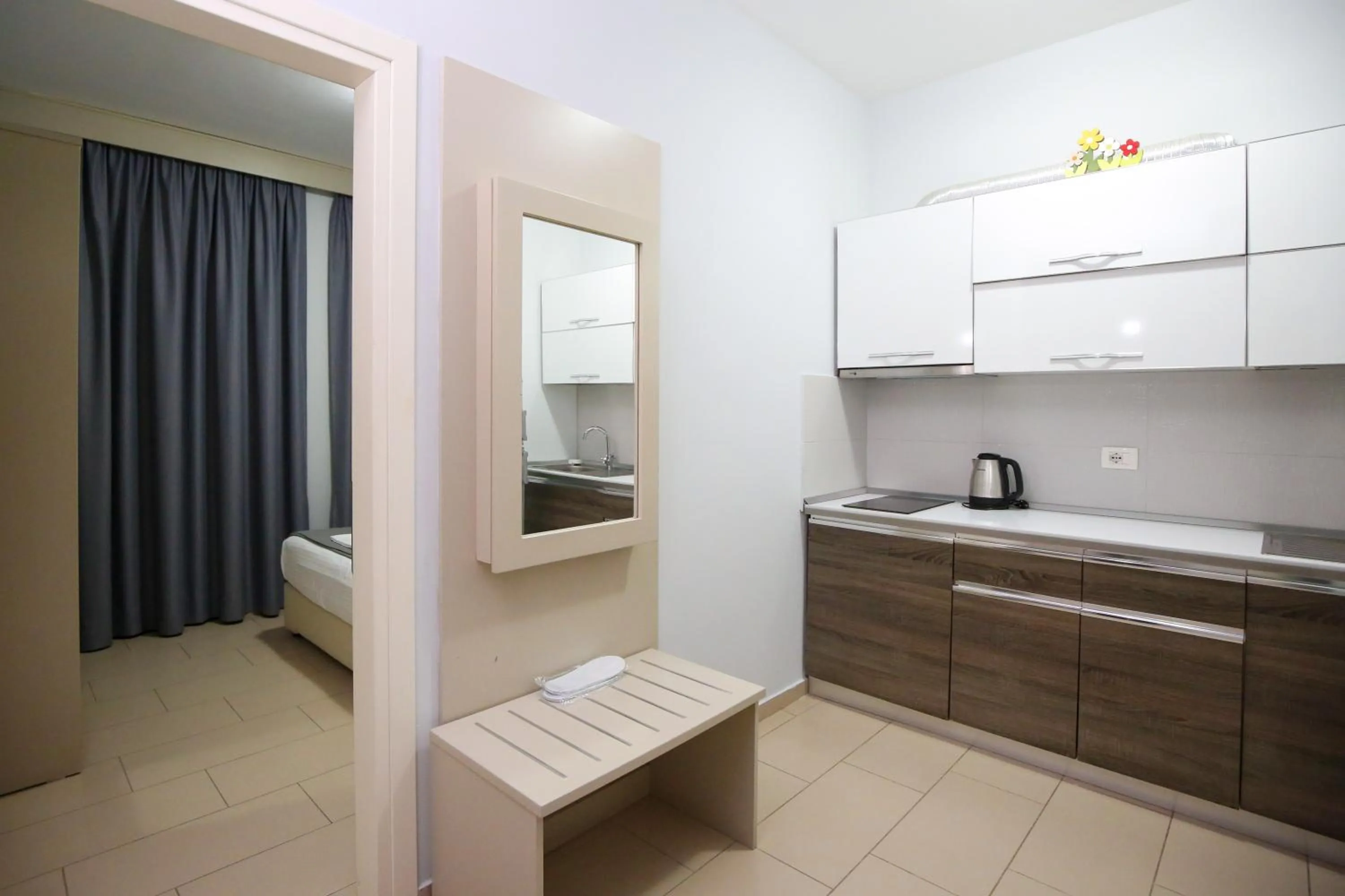 Kitchen or kitchenette, Bed in Diamond Hill Resort & SPA