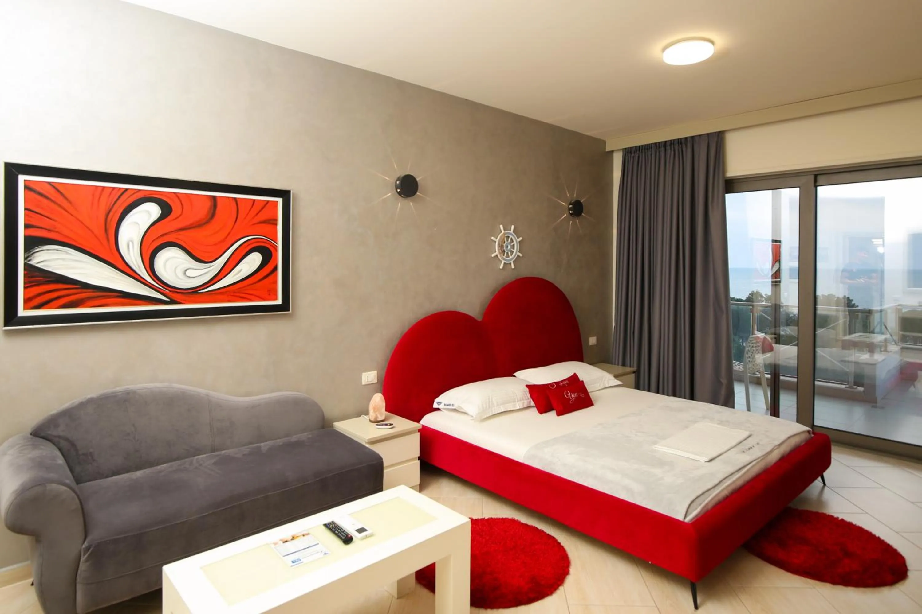 Living room, Bed in Diamond Hill Resort & SPA