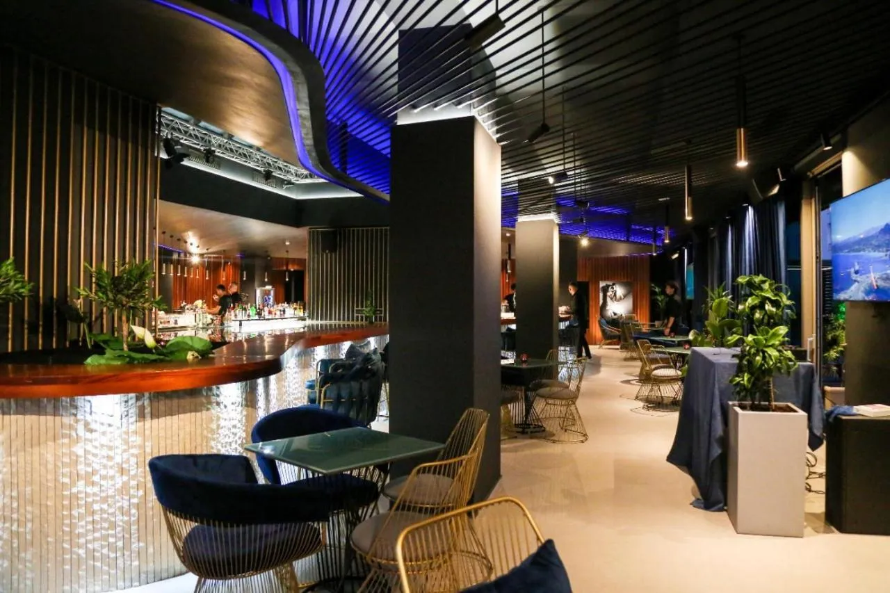 Lounge or bar in Diamond Hill Resort & SPA