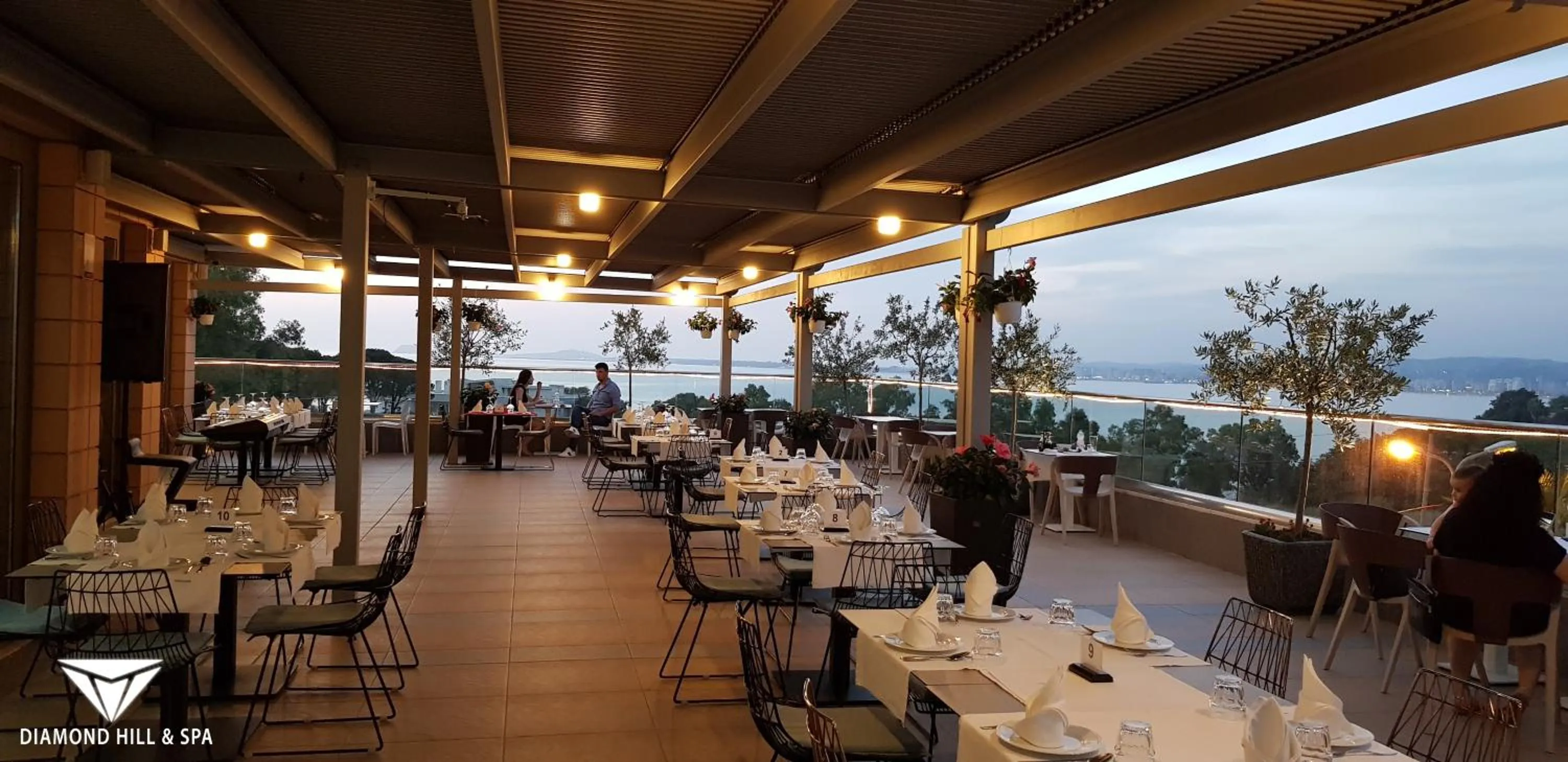 Restaurant/places to eat in Diamond Hill Resort & SPA