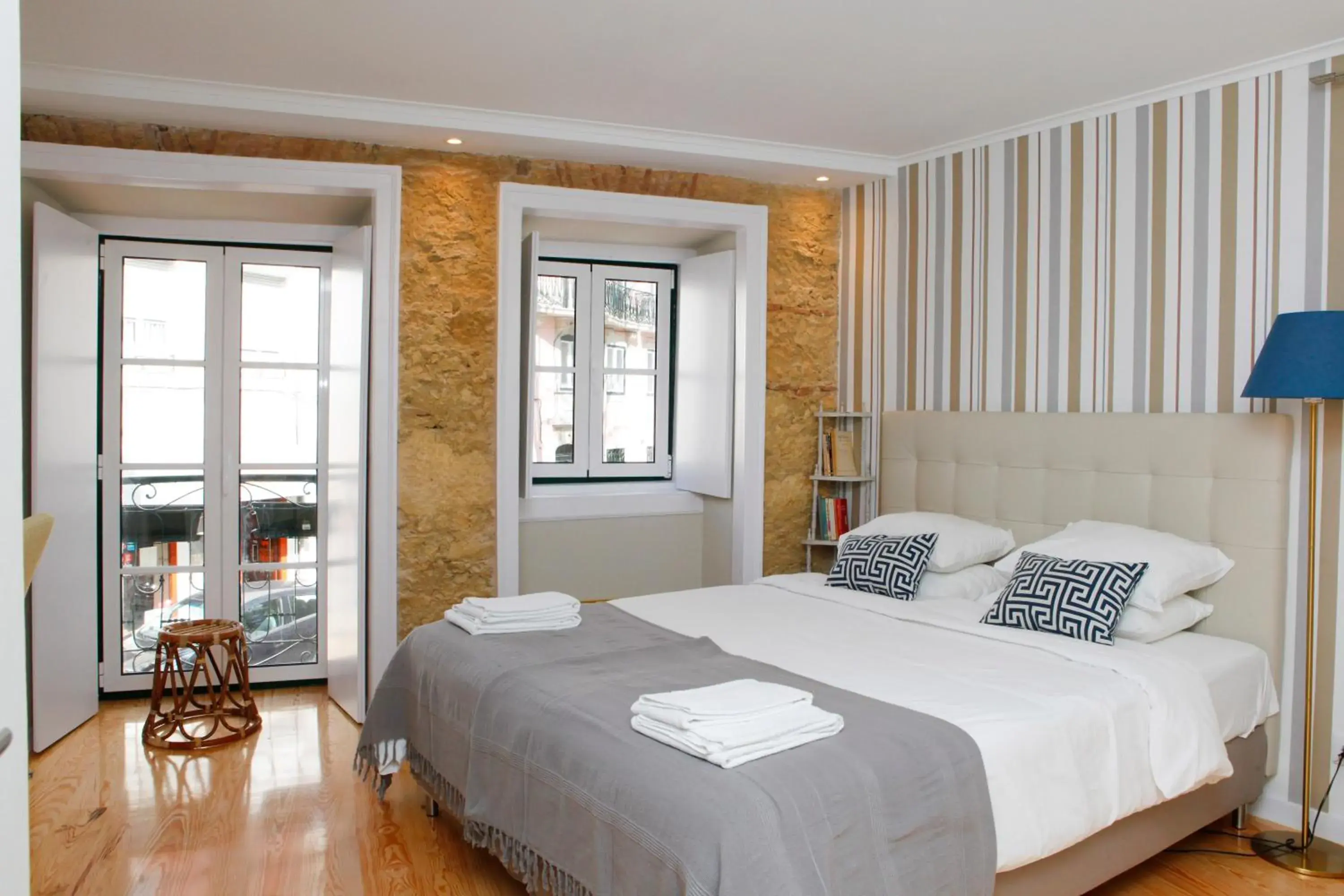 Photo of the whole room, Bed in Flores Guest House Photo of the whole room, Bed in Flores Guest House