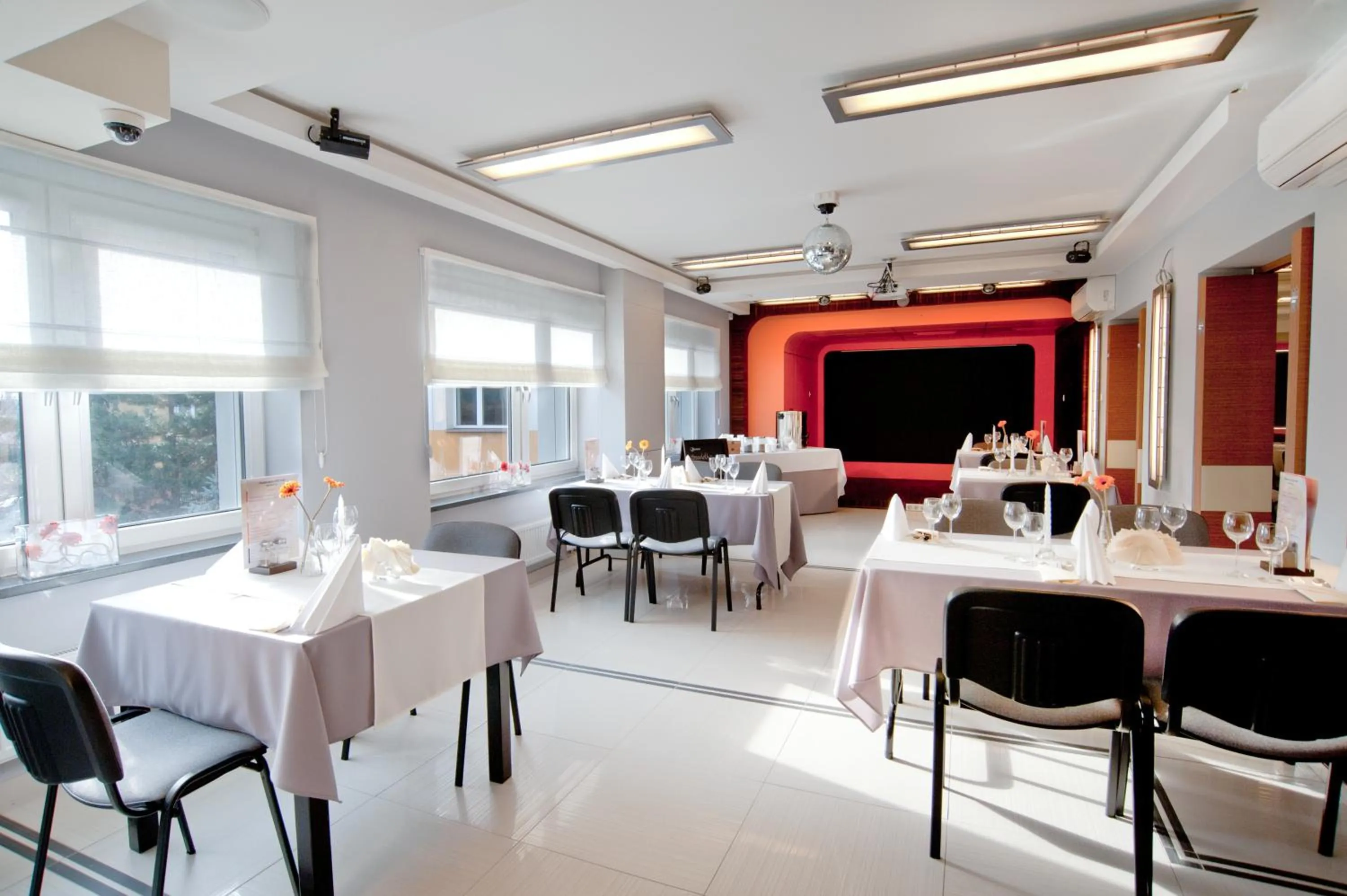 Restaurant/places to eat in Młoda Europa