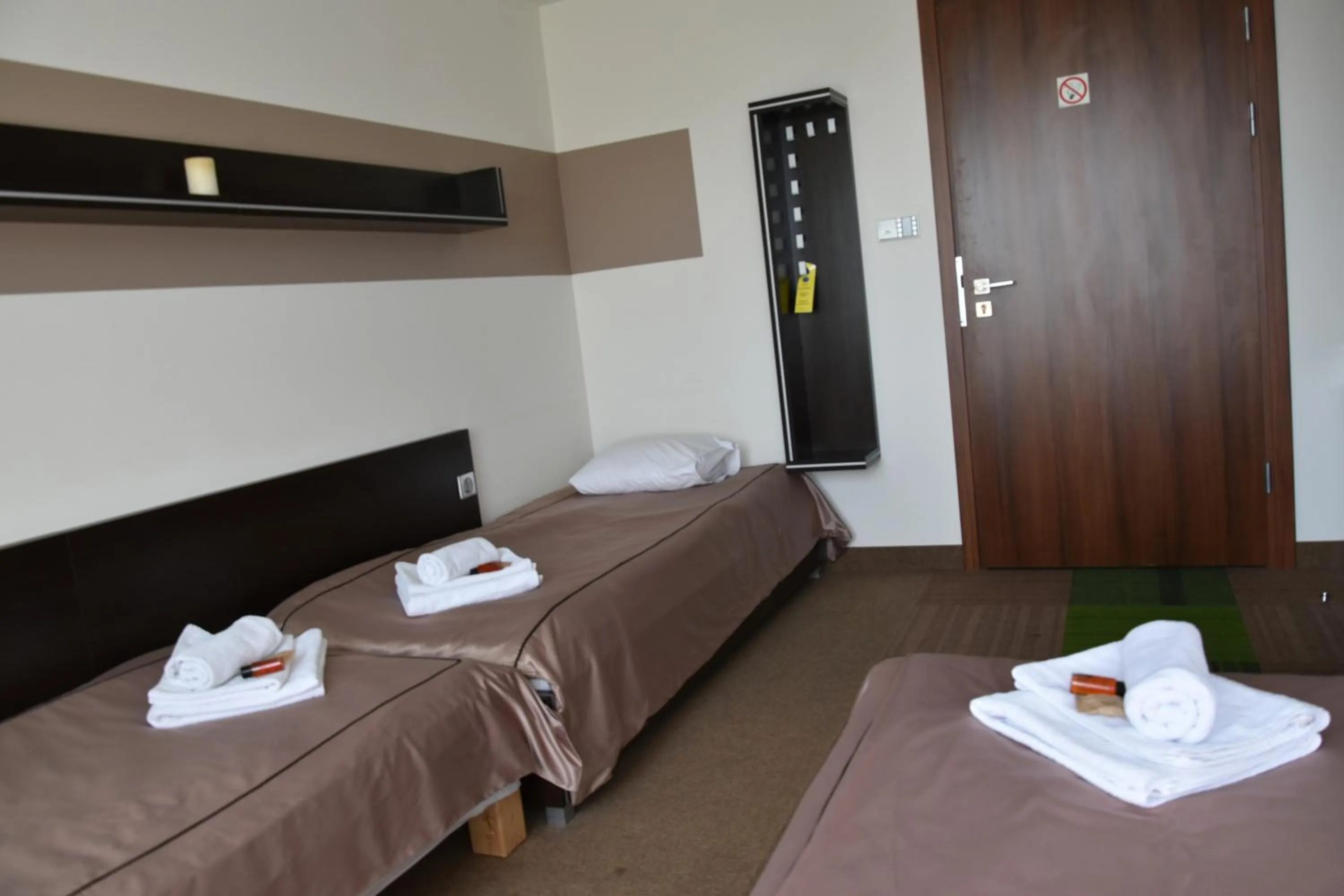 Photo of the whole room, Bed in Młoda Europa