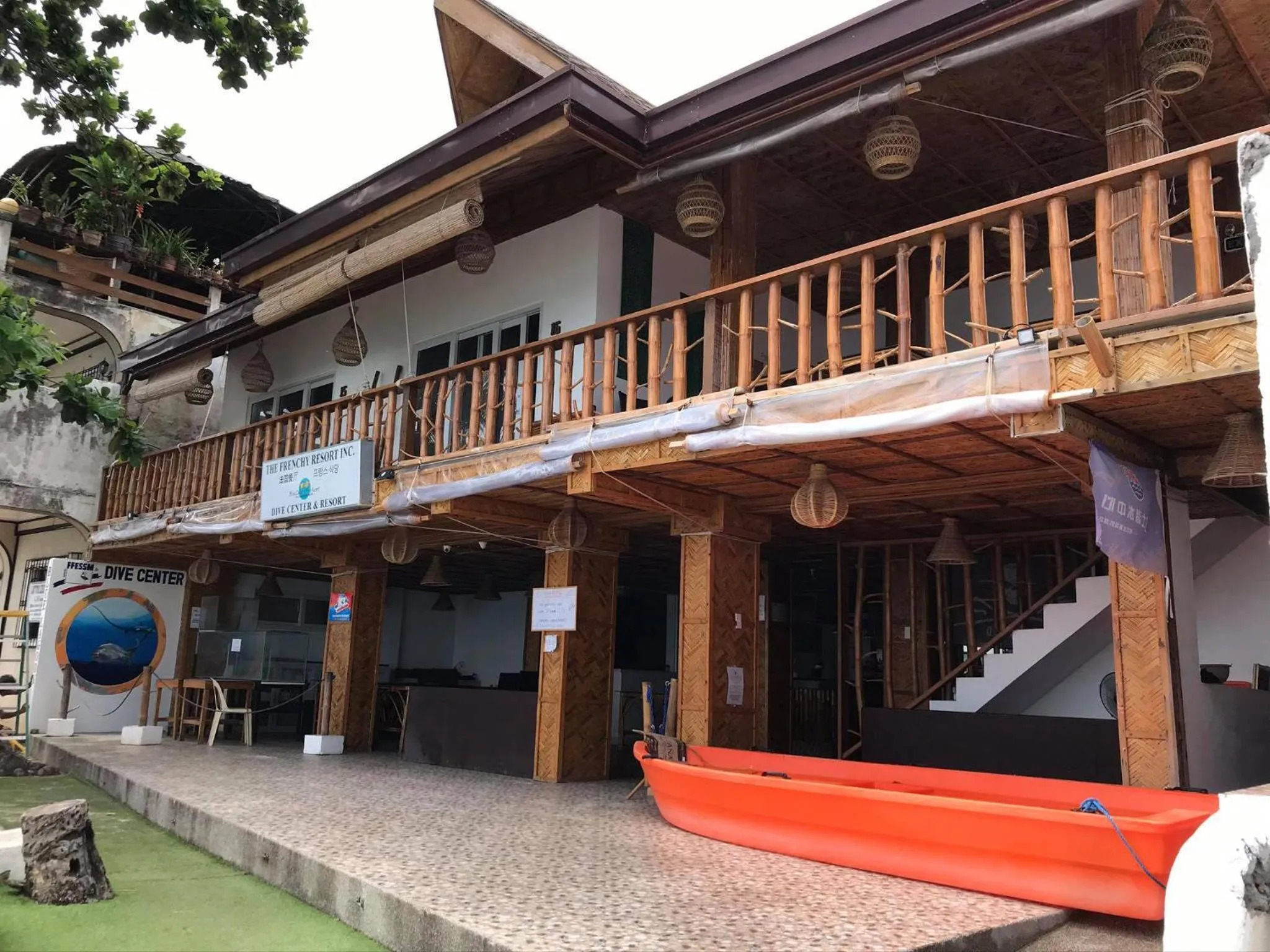 Blue Lagoon Dive Resort