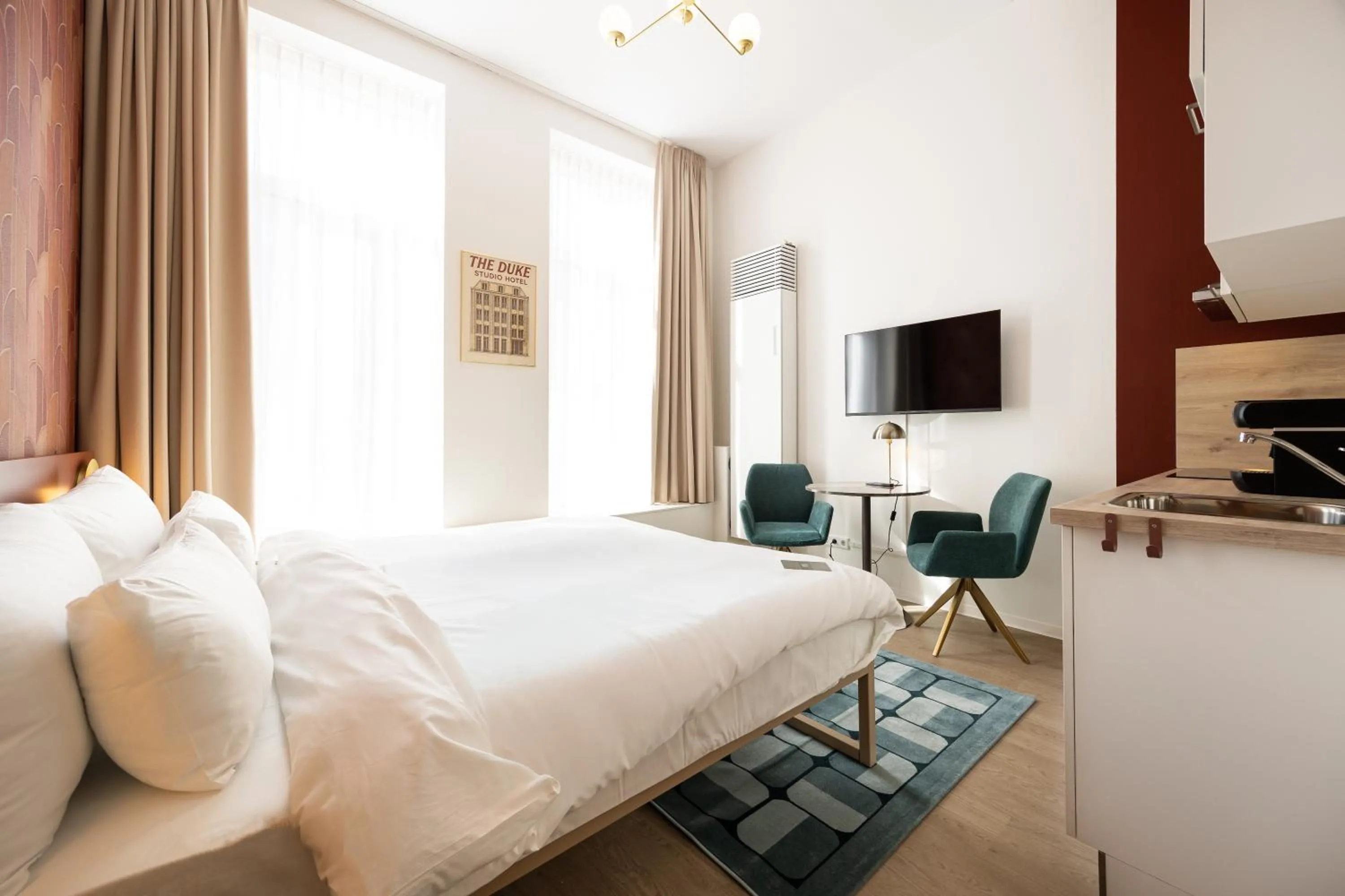 Duke Studio Hotel