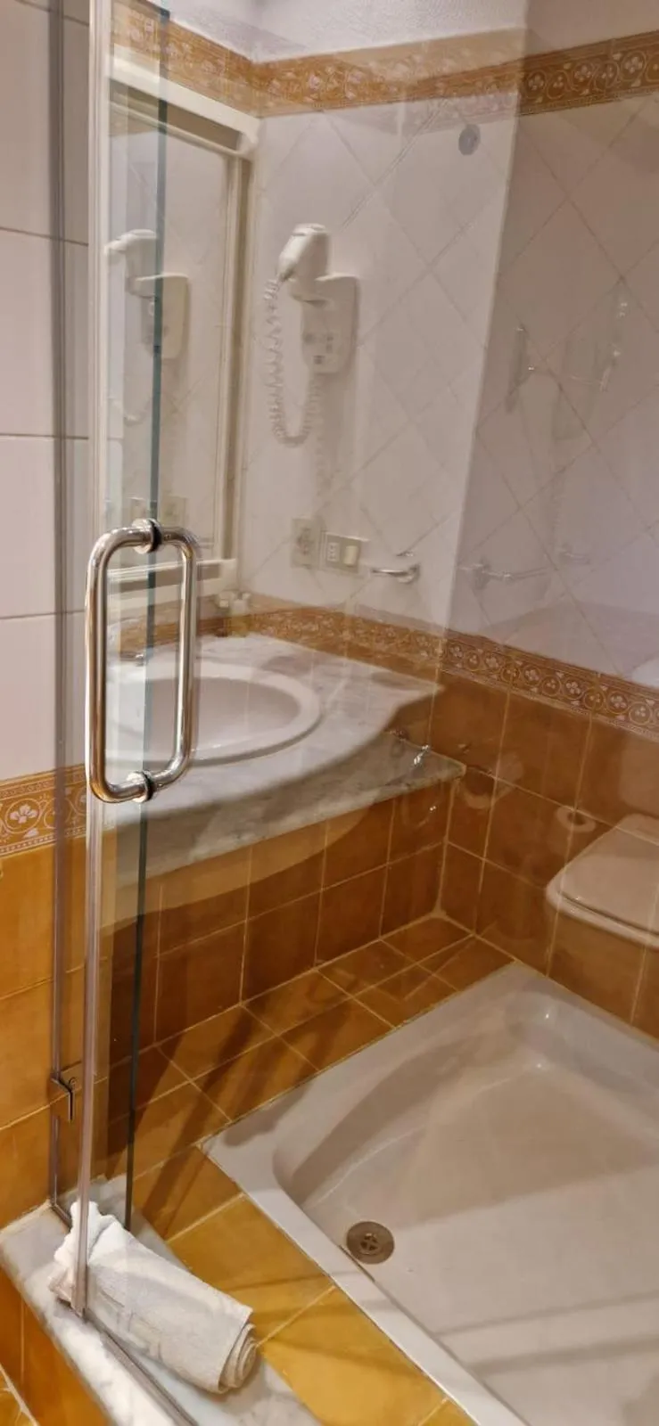 Shower in Domina Coral Bay, private room, Prestige hotel