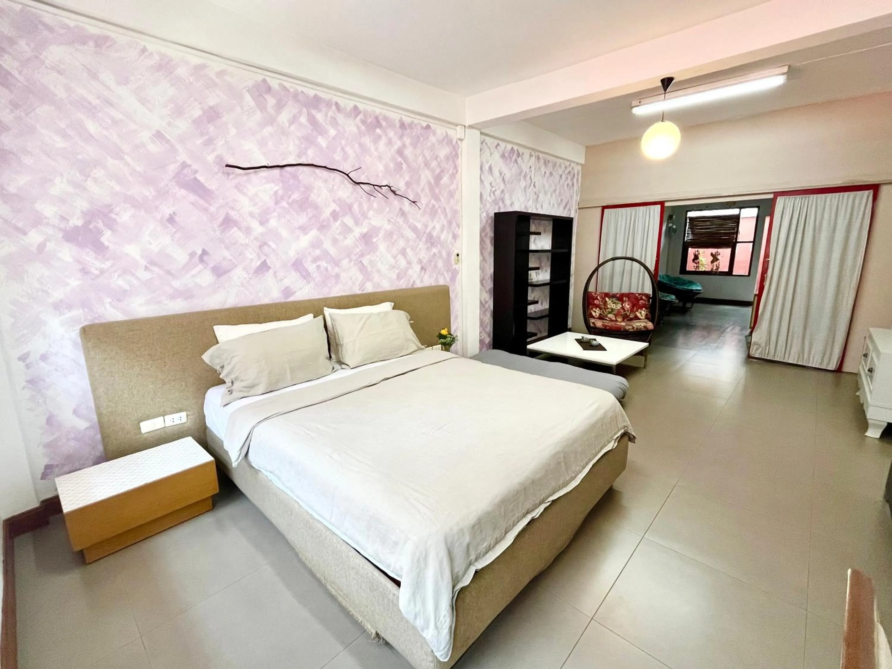 Standard Queen Room - single occupancy in WiNNiNE Cozy Home