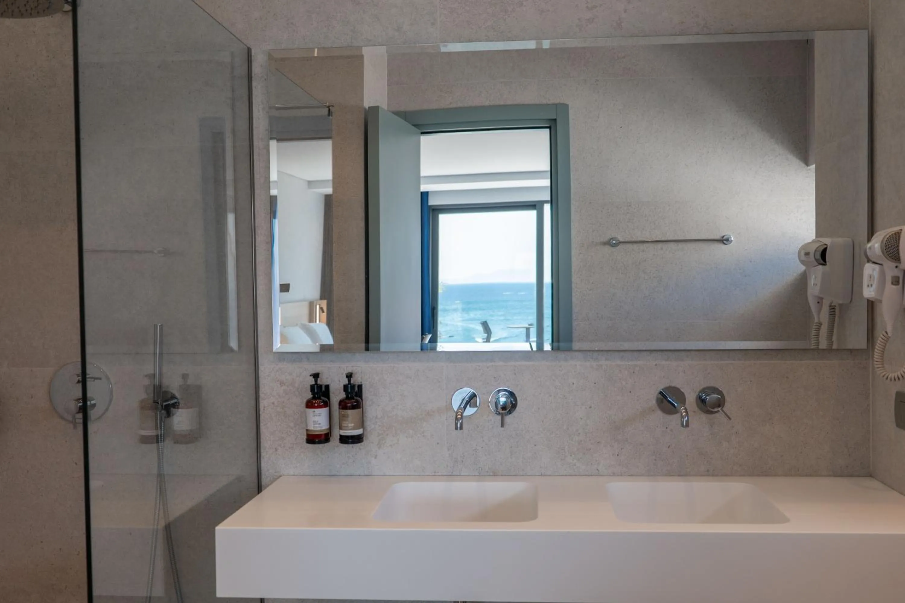 Shower in Victoria Boutique Hotel