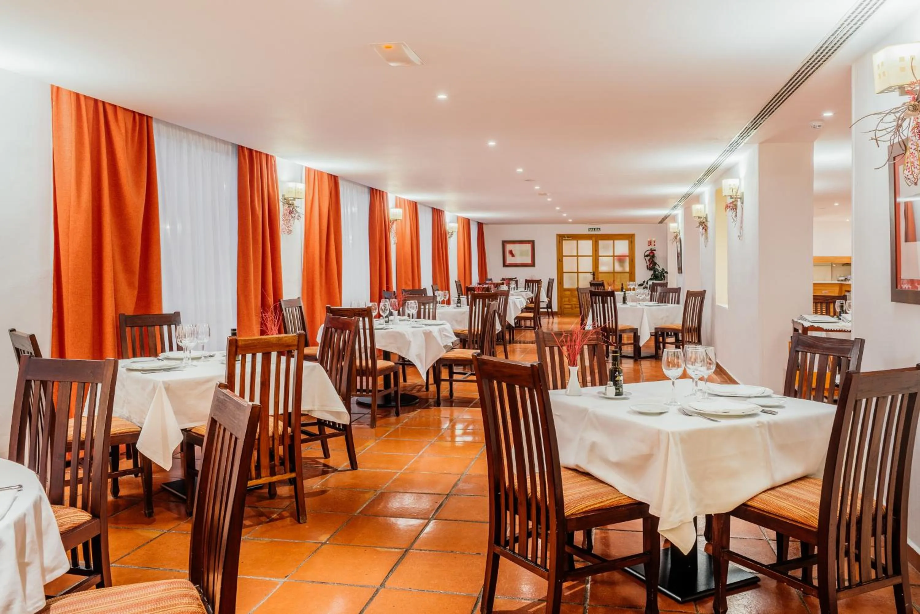 Restaurant/places to eat in Parador de Manzanares