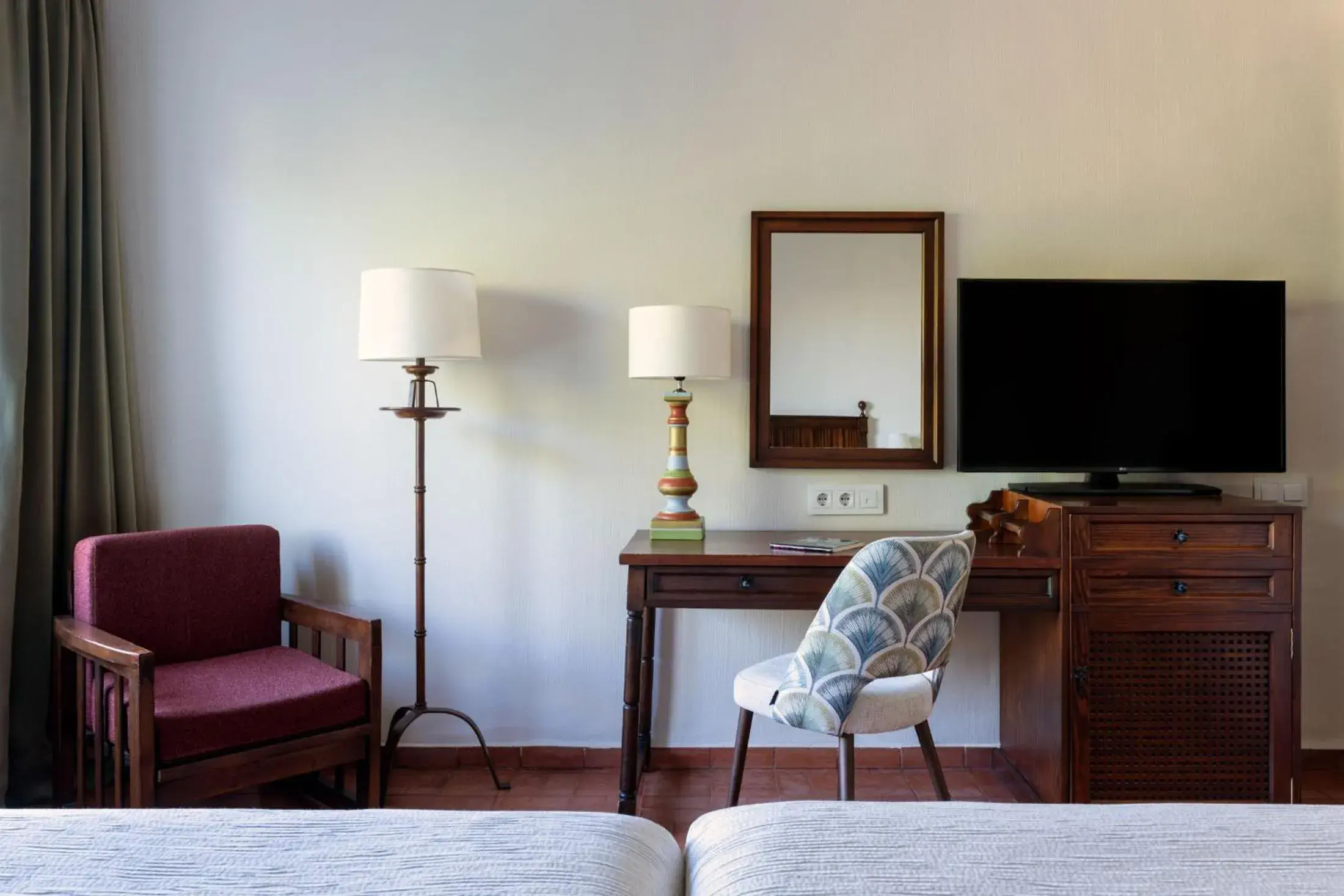 Photo of the whole room, Bed in Parador de Manzanares Photo of the whole room, Bed in Parador de Manzanares