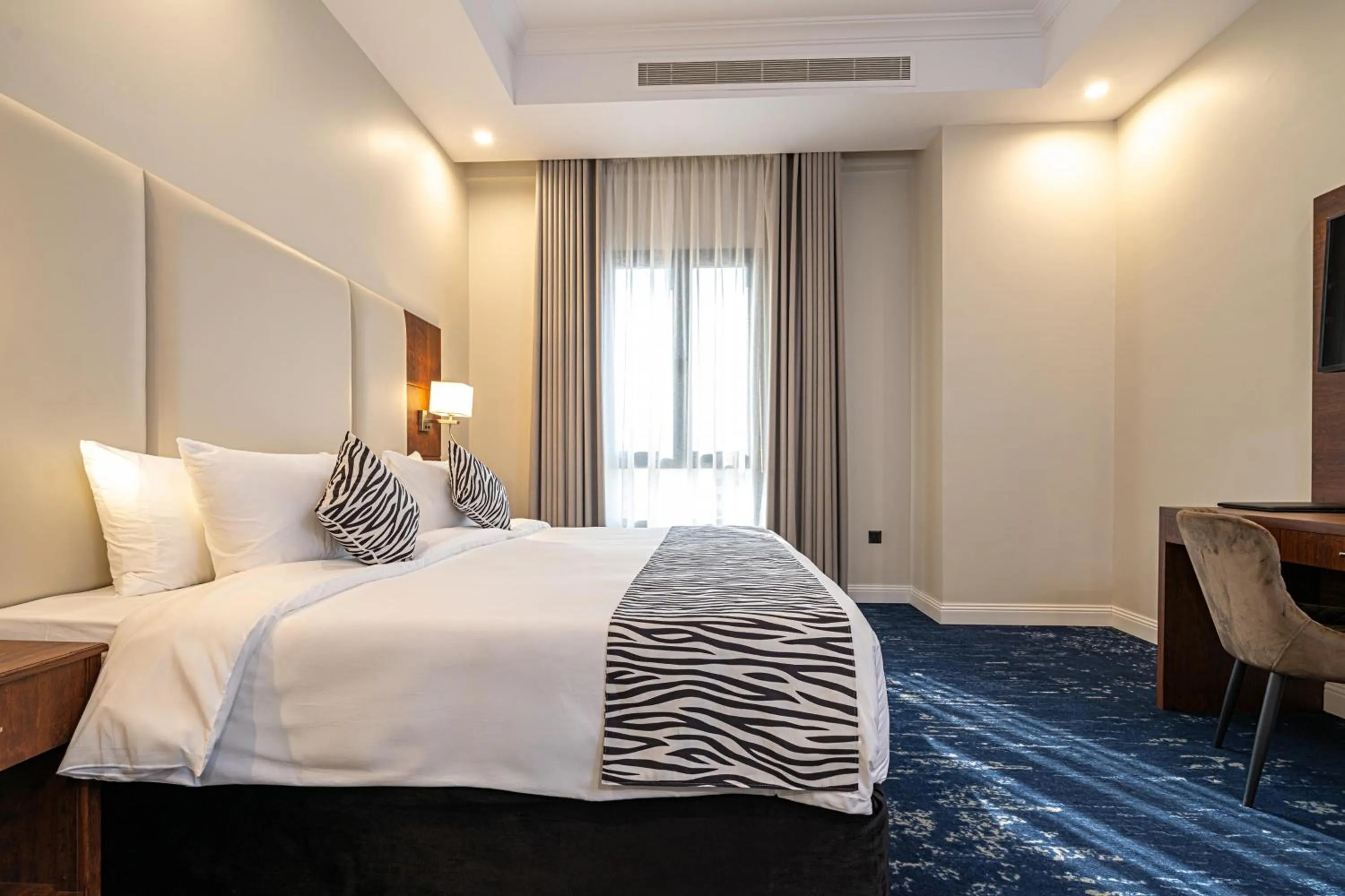 Photo of the whole room, Bed in Sunday Jeddah Hotel