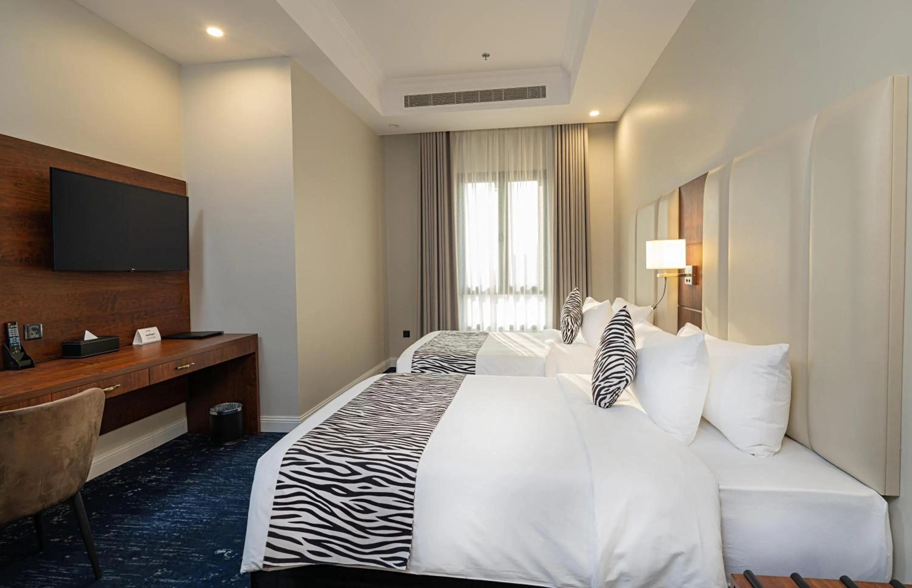 Photo of the whole room, Bed in Sunday Jeddah Hotel