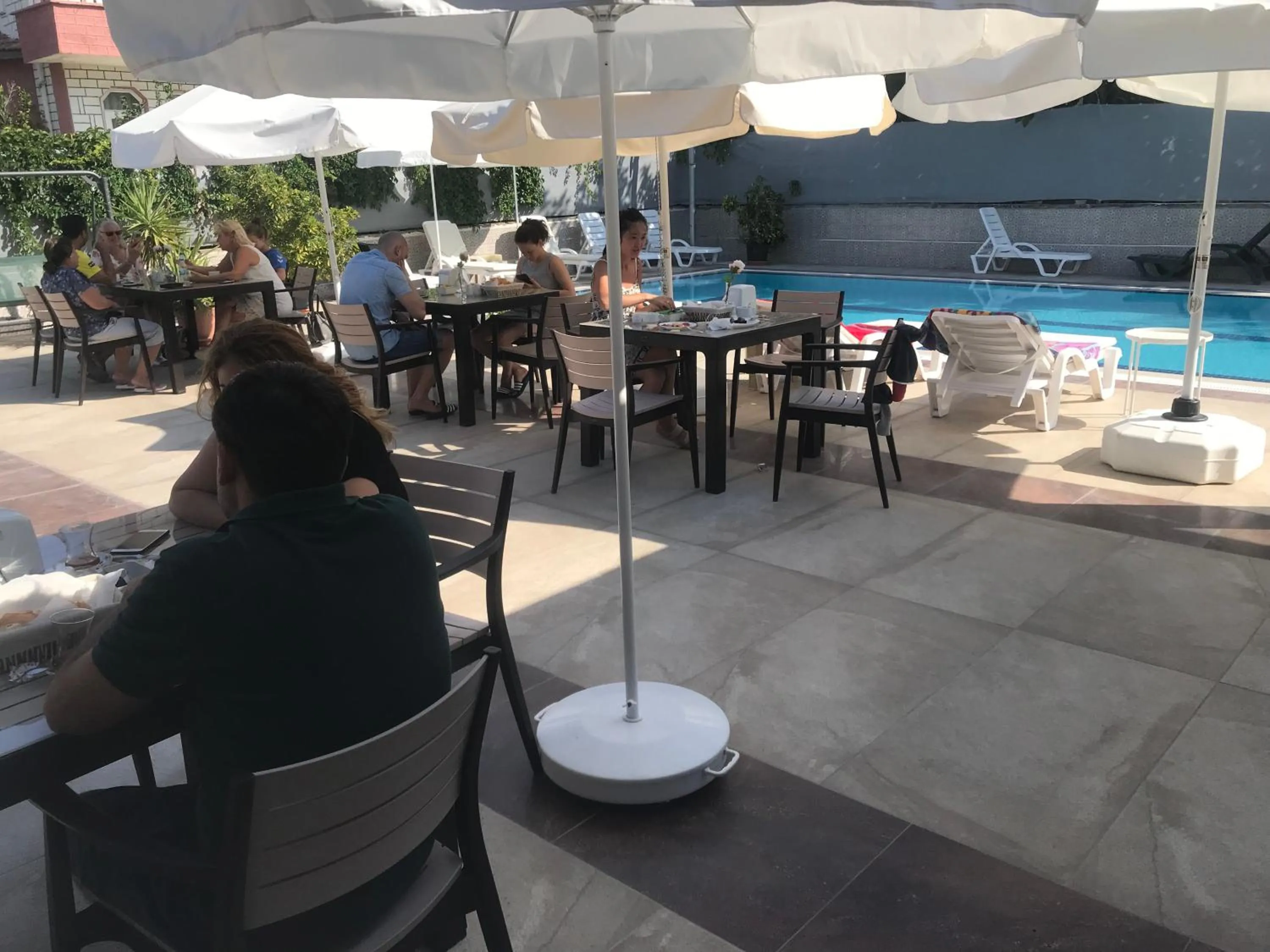 Restaurant/places to eat in Oyster Boutique Hotel