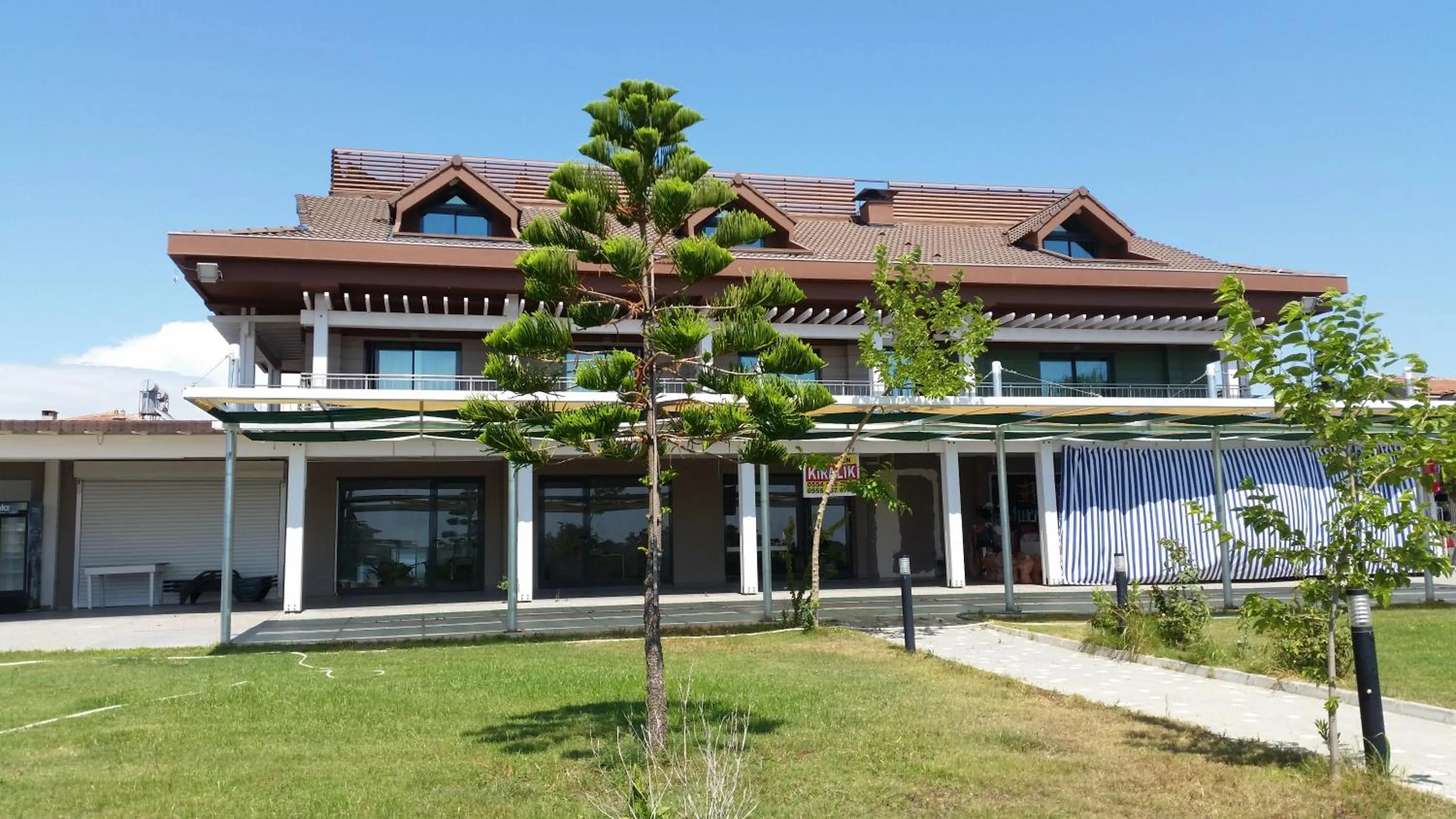 Property building in Oyster Boutique Hotel