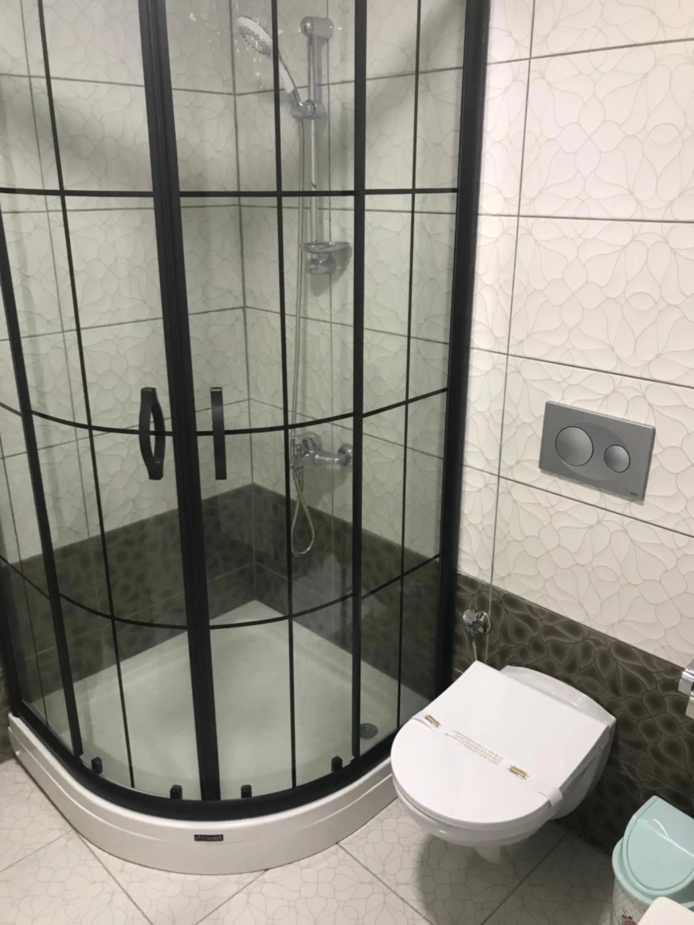 Shower in Oyster Boutique Hotel