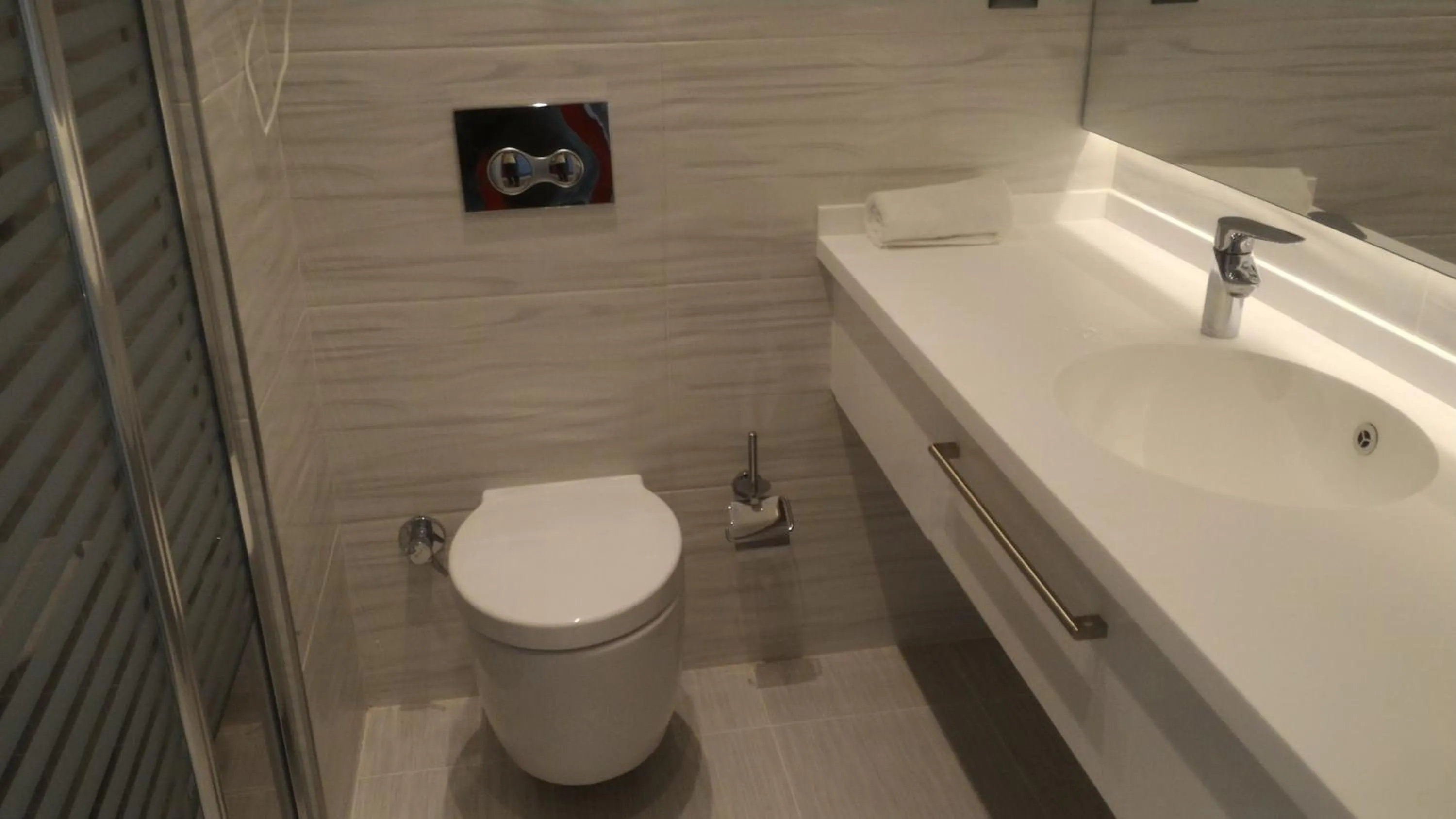 Toilet in Oyster Boutique Hotel