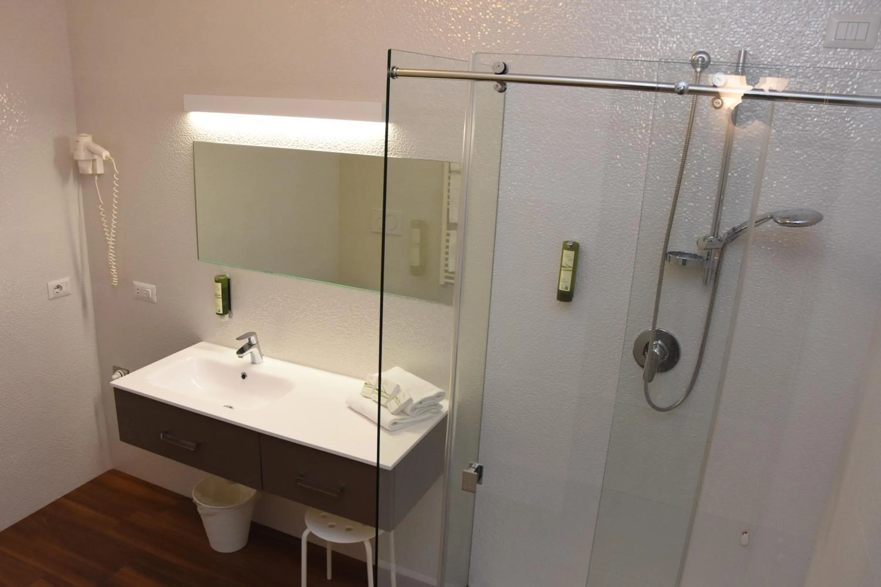 Shower in Residence Nazionale Matera