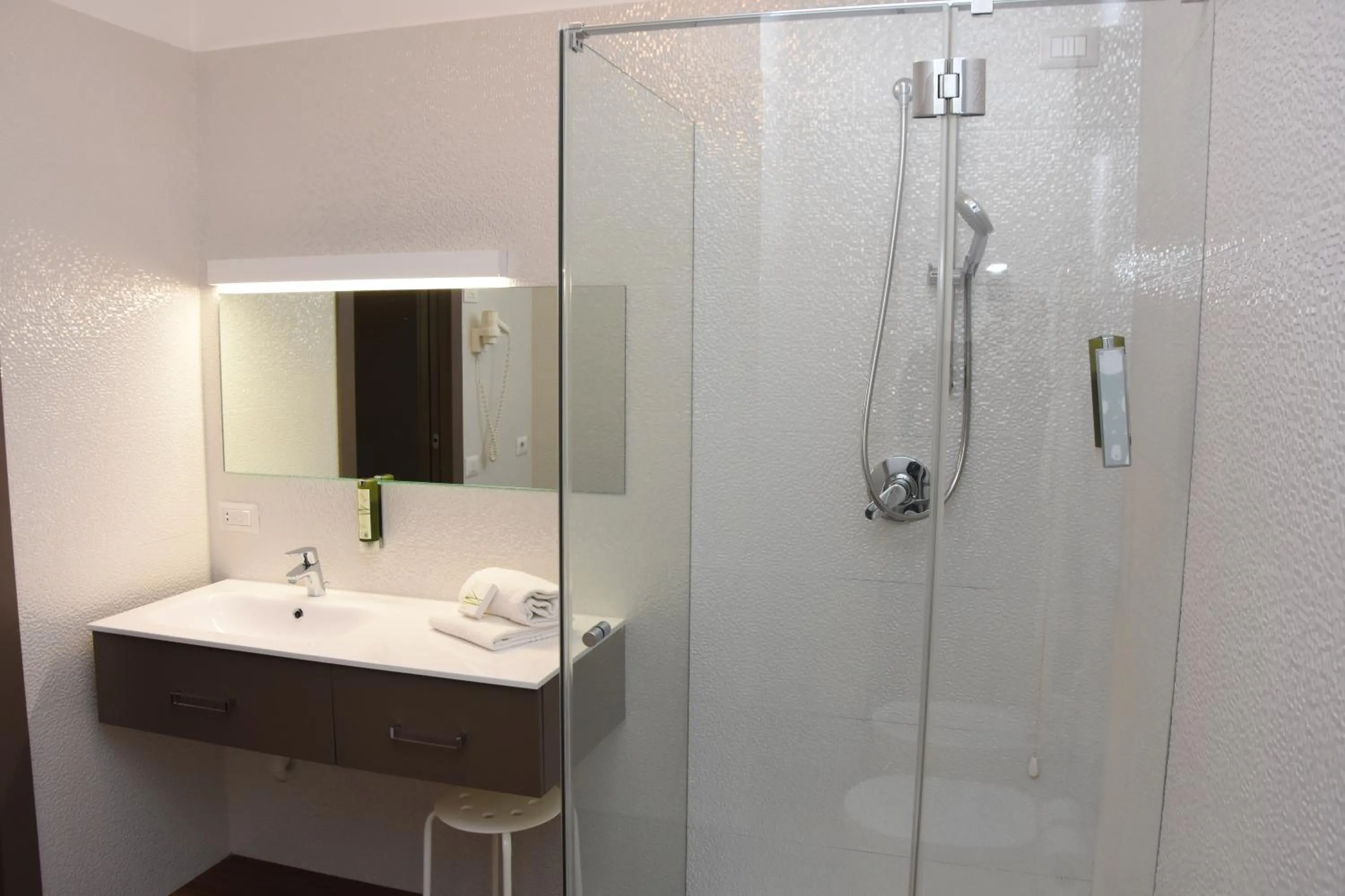 Shower in Residence Nazionale Matera