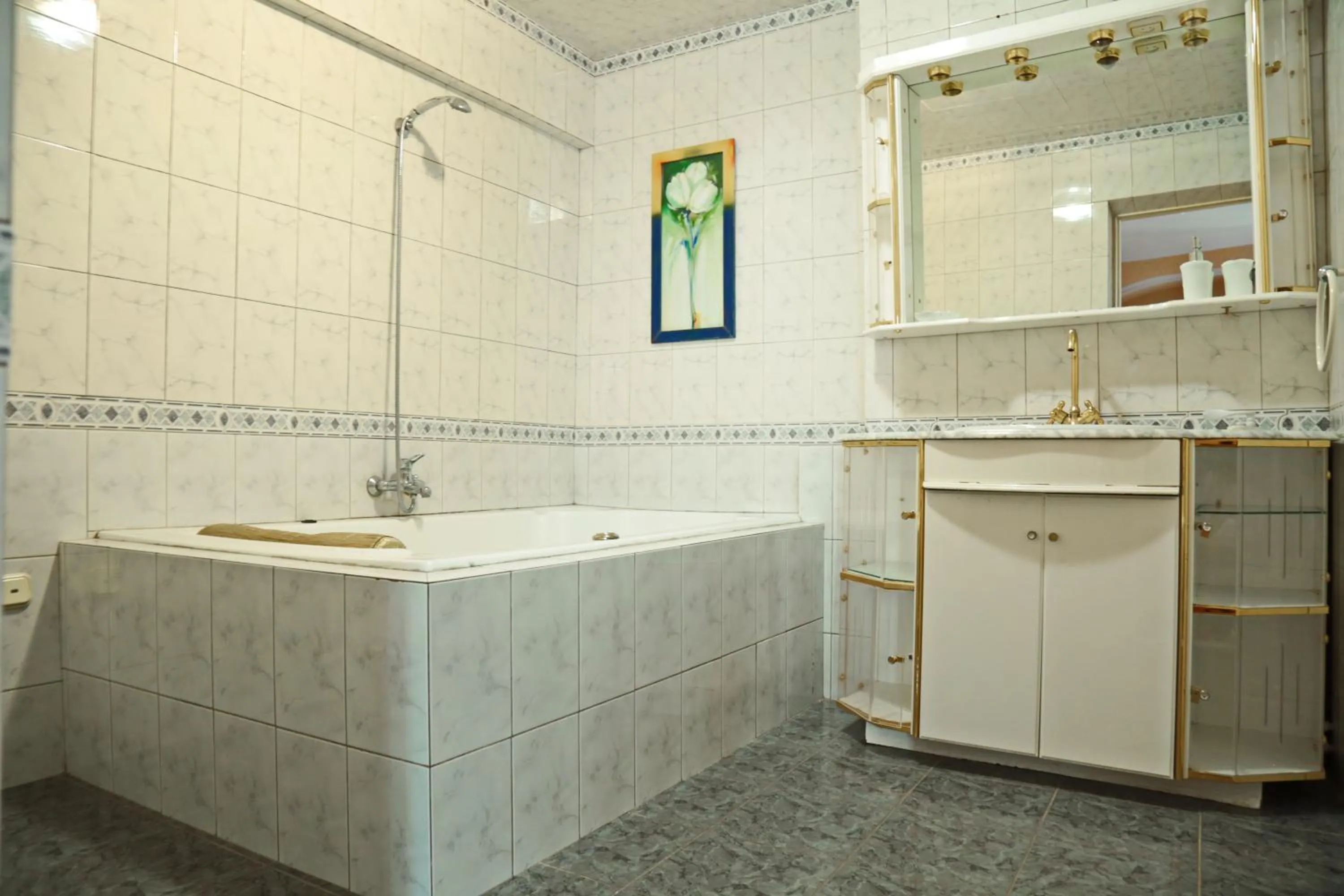 Bathroom in Karvan-N