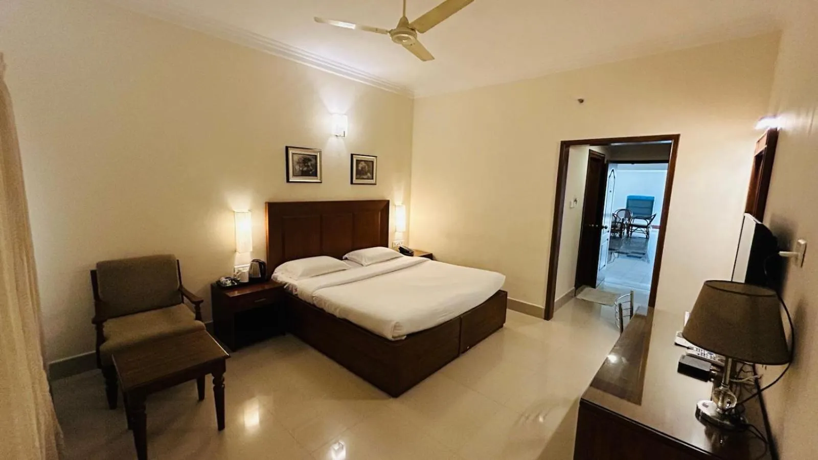 Bed in Bhasuri Inn Guruvayoor
