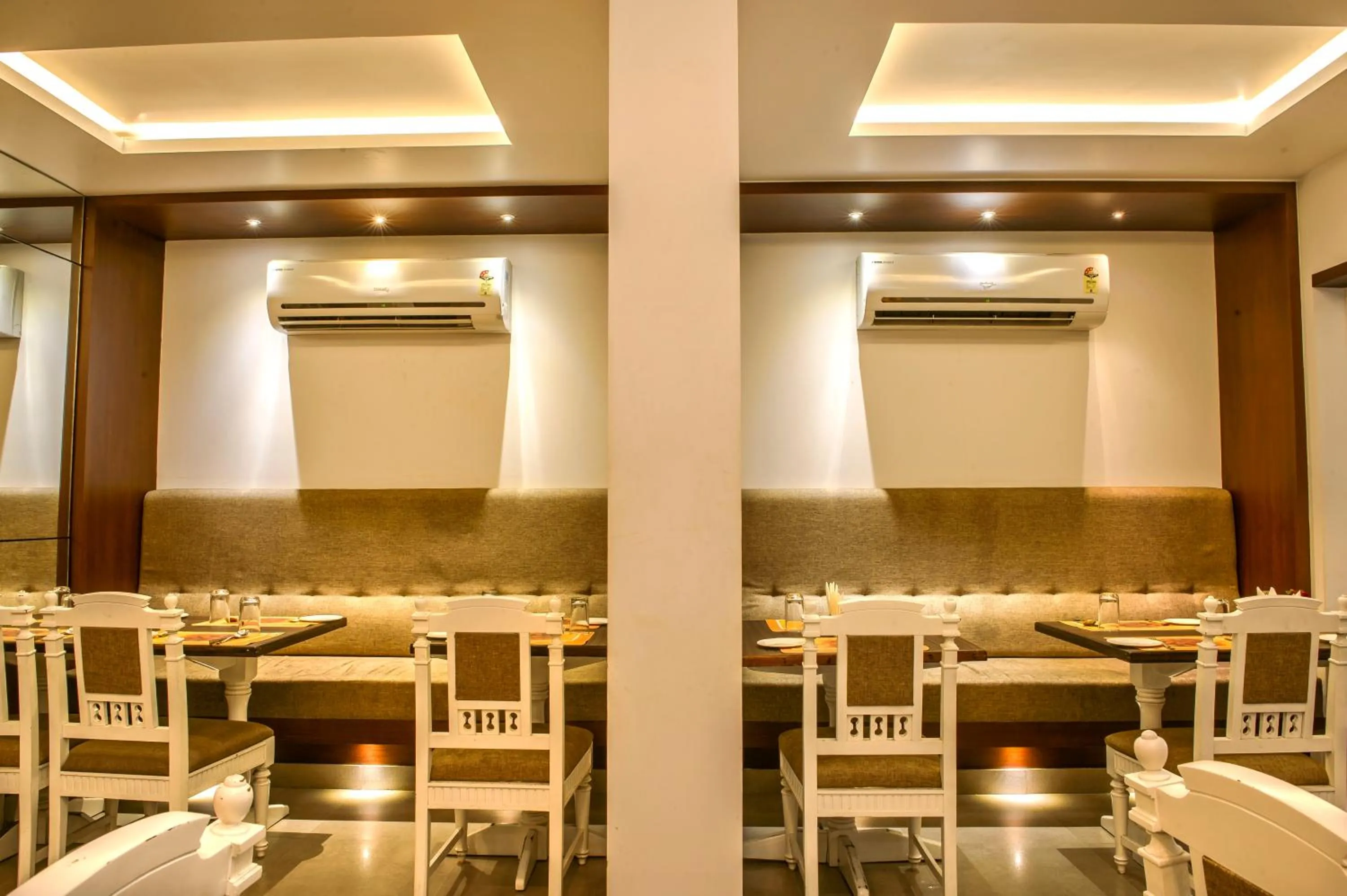 Restaurant/places to eat in Bhasuri Inn Guruvayoor