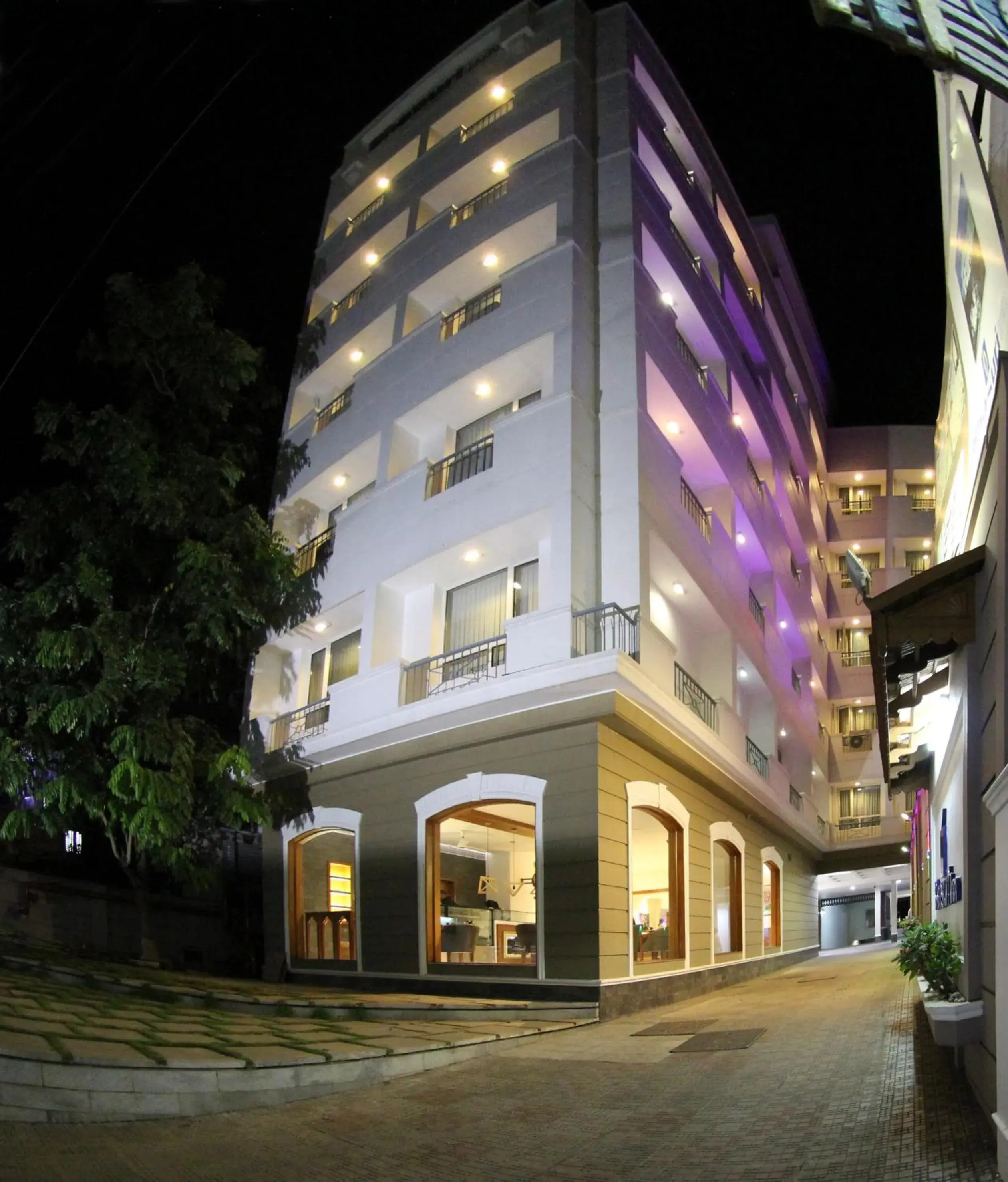 Facade/entrance in Bhasuri Inn Guruvayoor Facade/entrance in Bhasuri Inn Guruvayoor