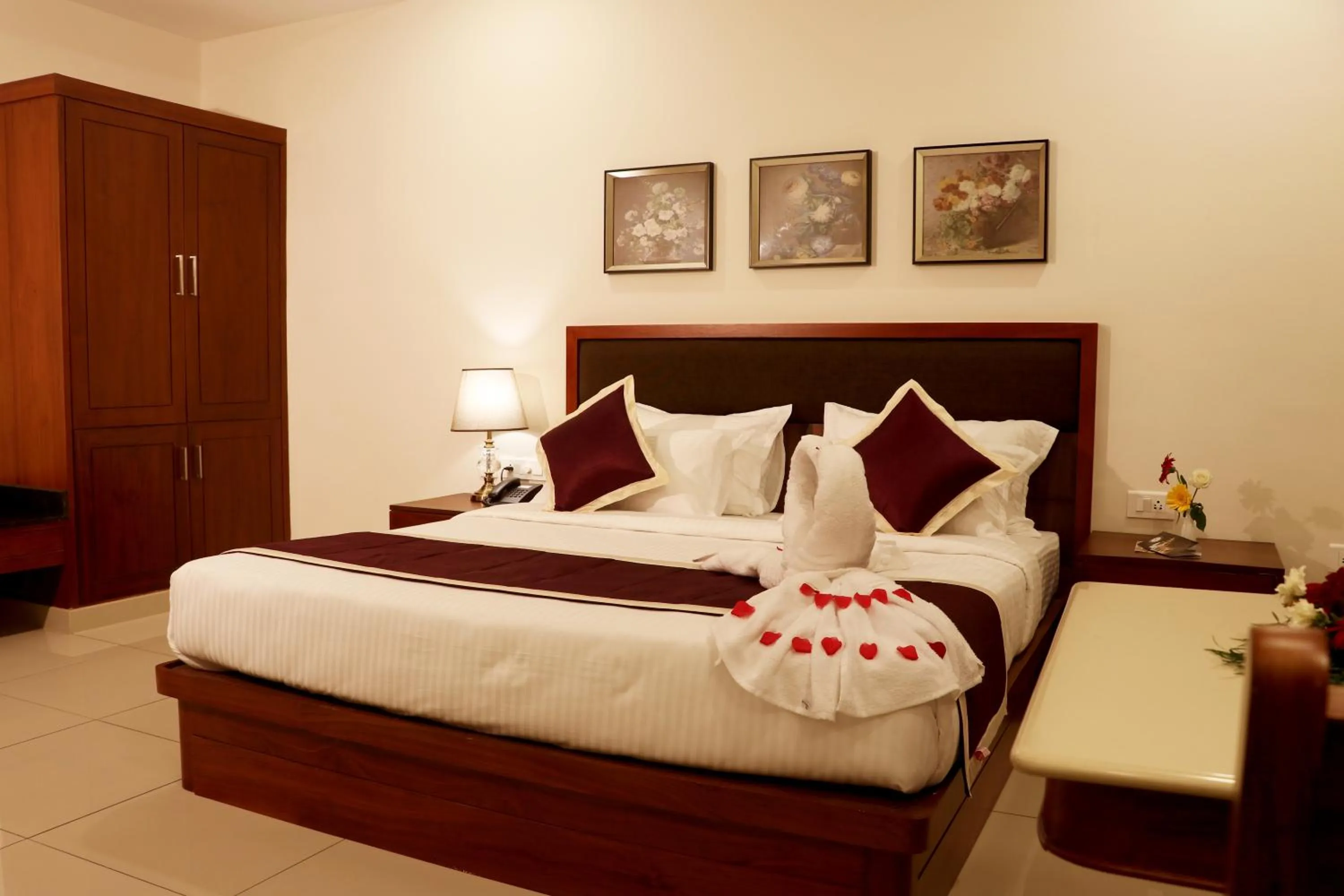 Bed in Bhasuri Inn Guruvayoor