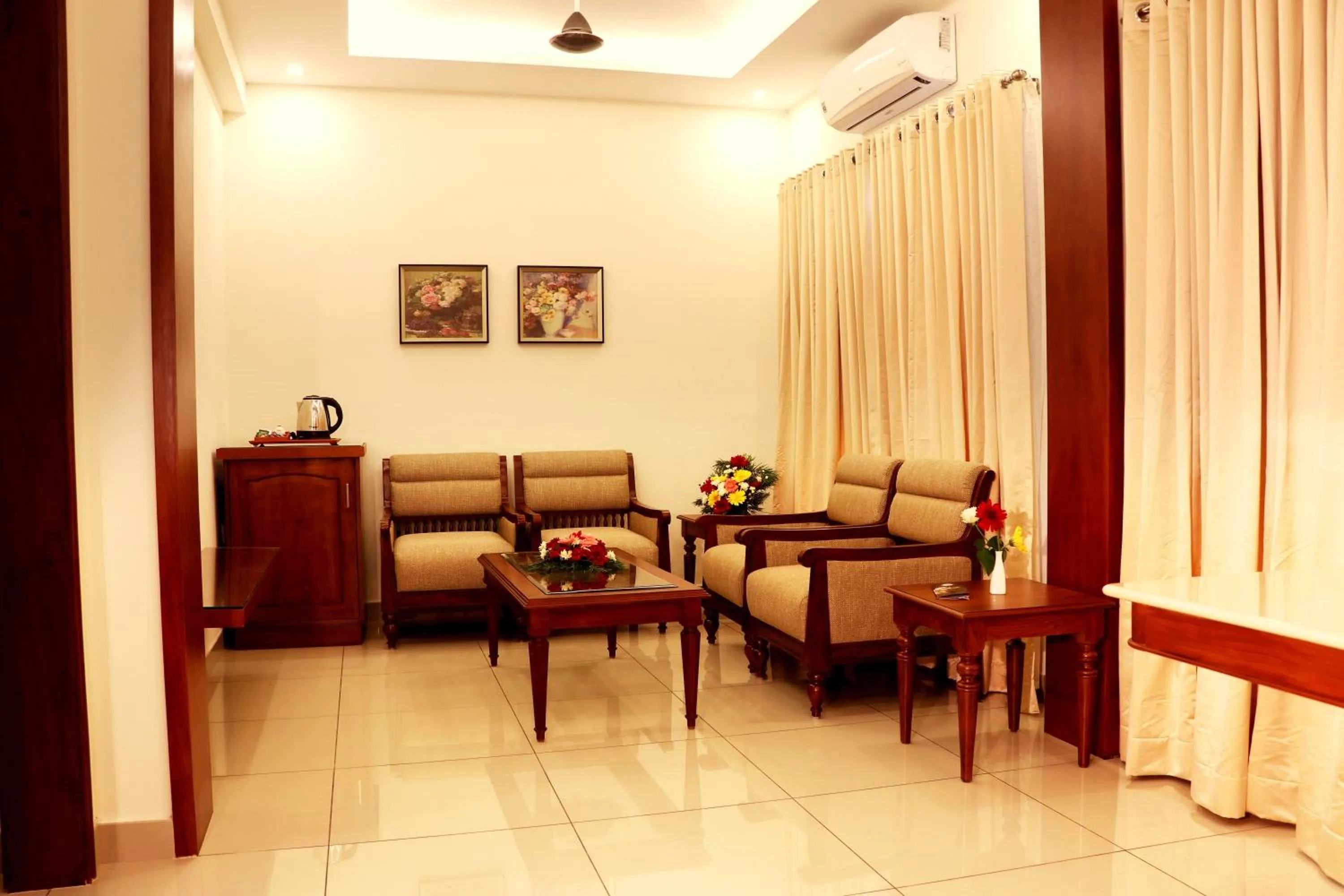 Living room in Bhasuri Inn Guruvayoor