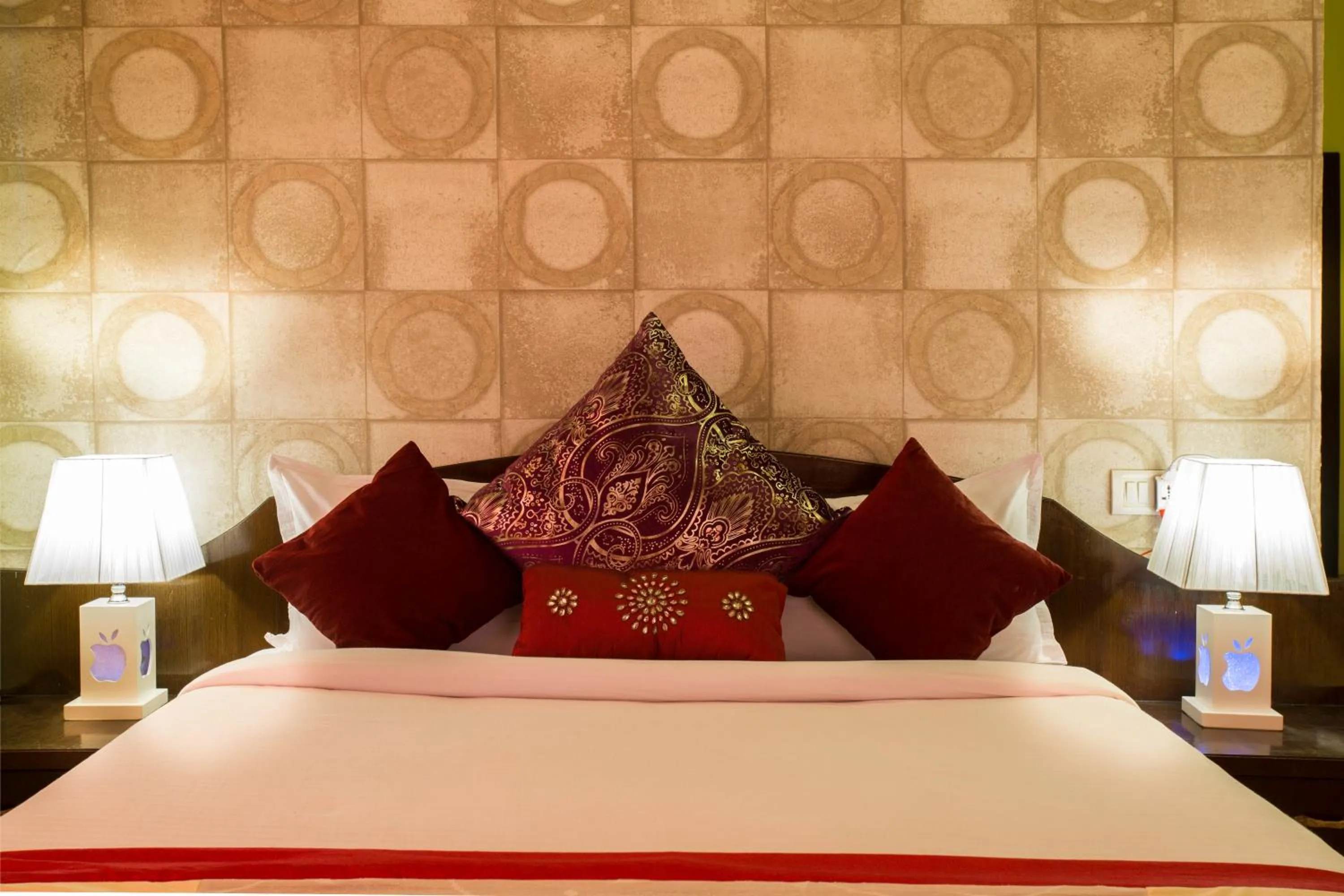 Golden Star Continental & Spa