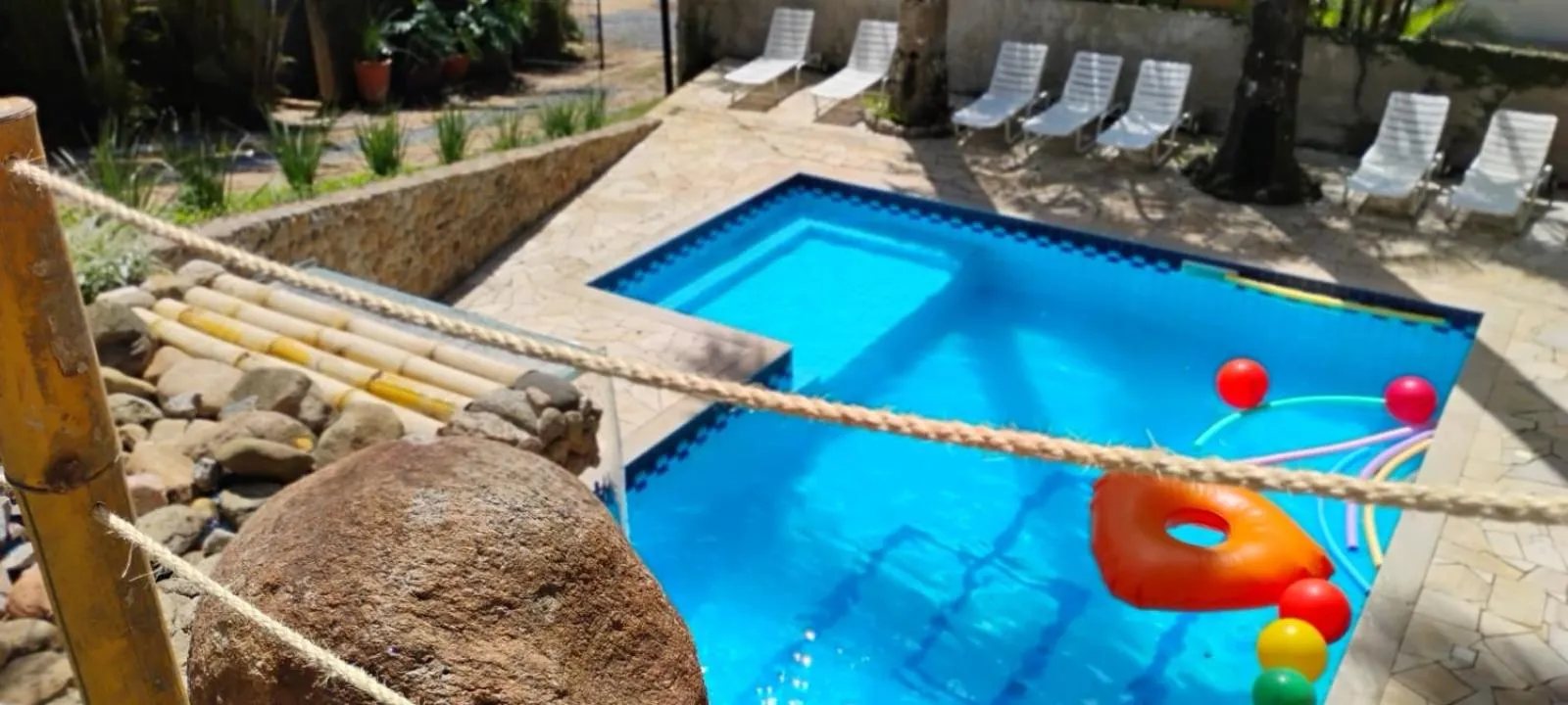 Swimming pool in Cocanha Beach Pousadas