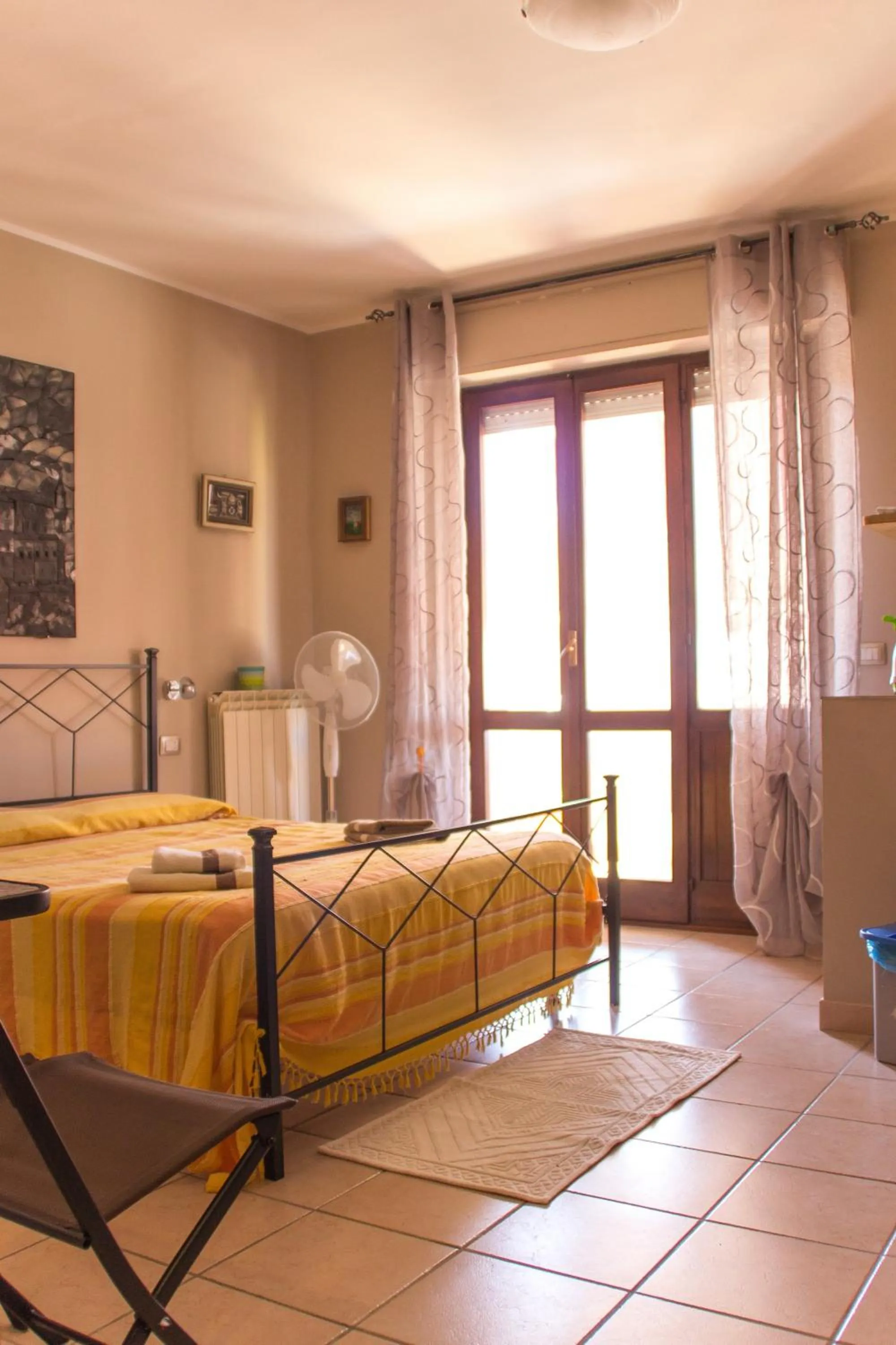 Photo of the whole room, Bed in White Beach