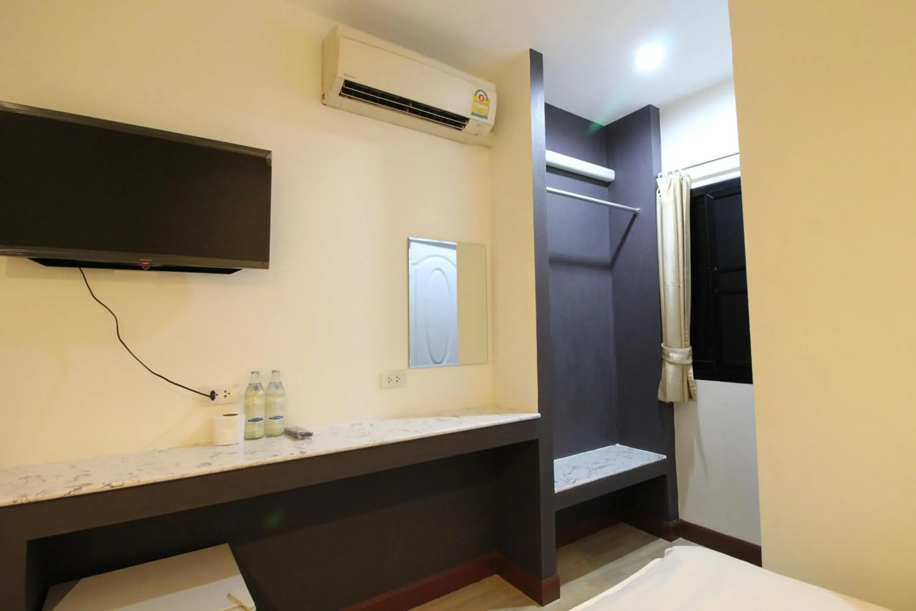 Standard Twin Room in Chaiwat Guesthouse Standard Twin Room in Chaiwat Guesthouse