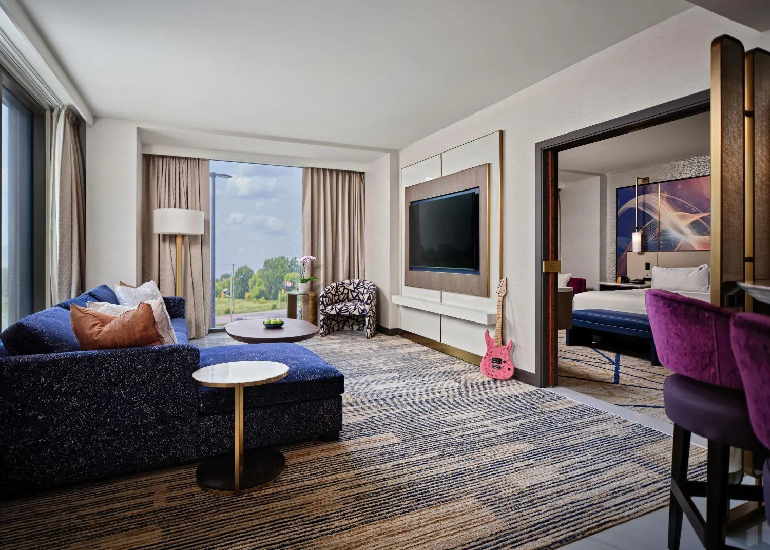 TV and multimedia, Bed in Hard Rock Hotel & Casino Ottawa