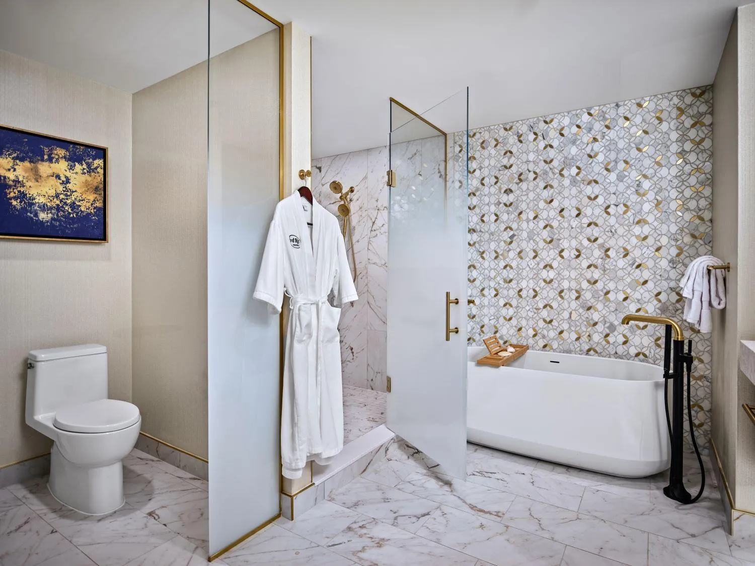 Shower in Hard Rock Hotel & Casino Ottawa