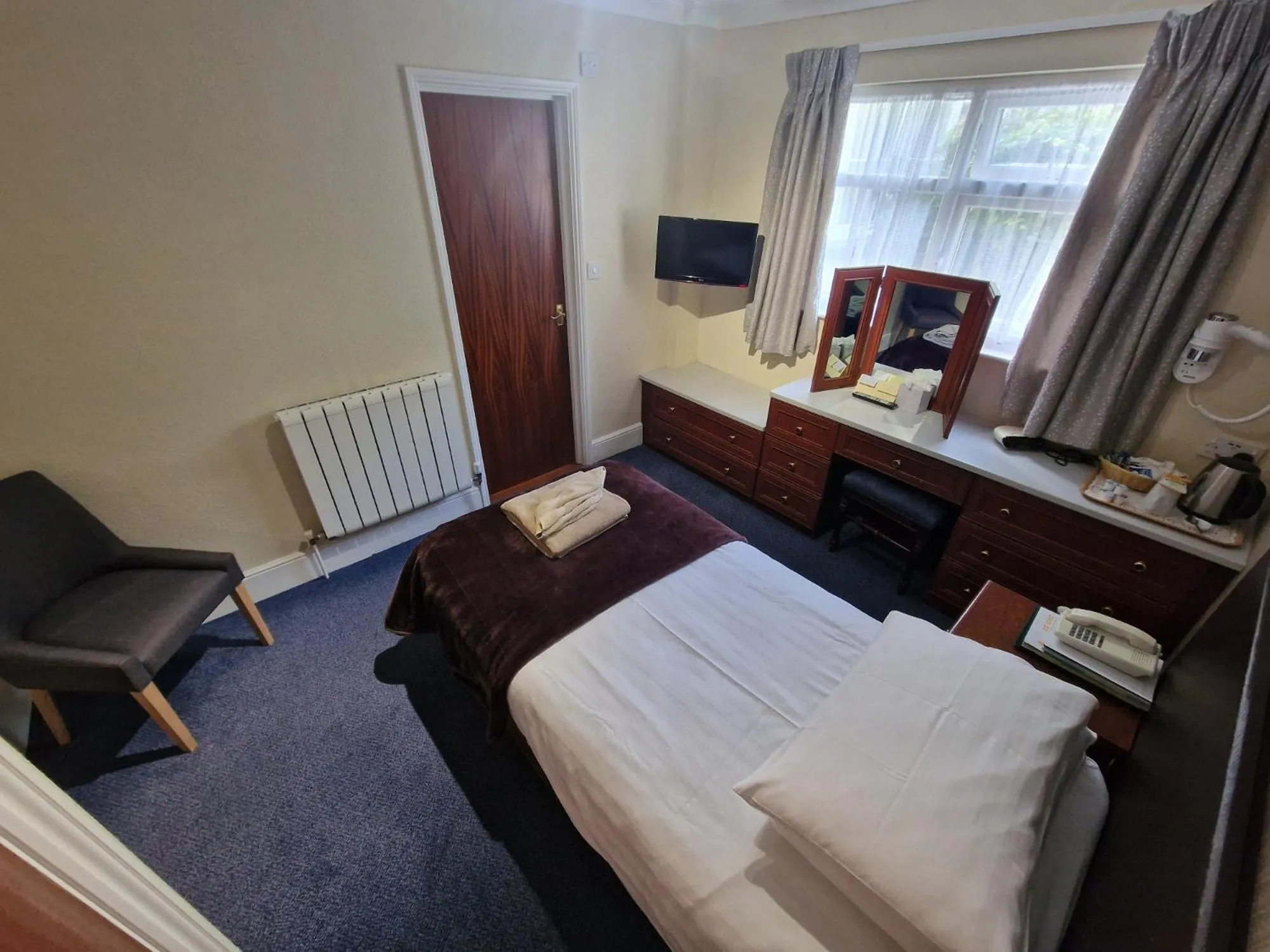 Bed in Grange Lodge Hotel