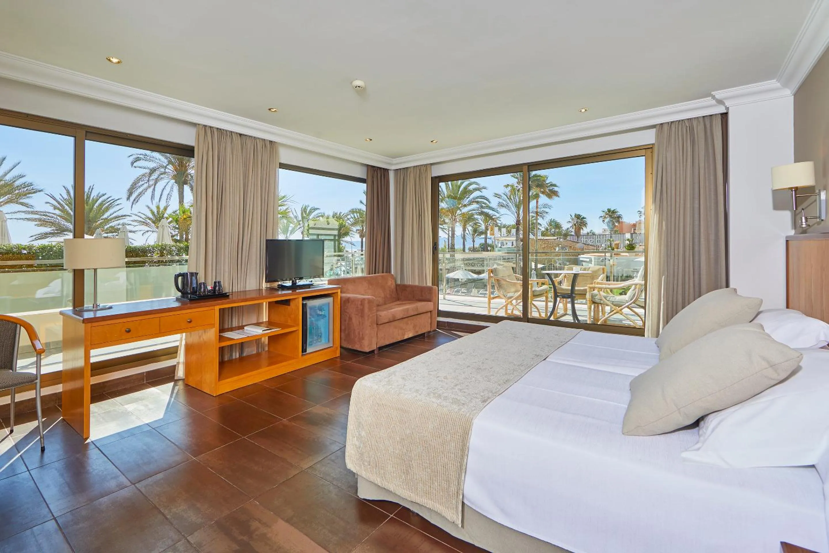 Photo of the whole room, Bed in Hotel Playa Golf - Adults Only