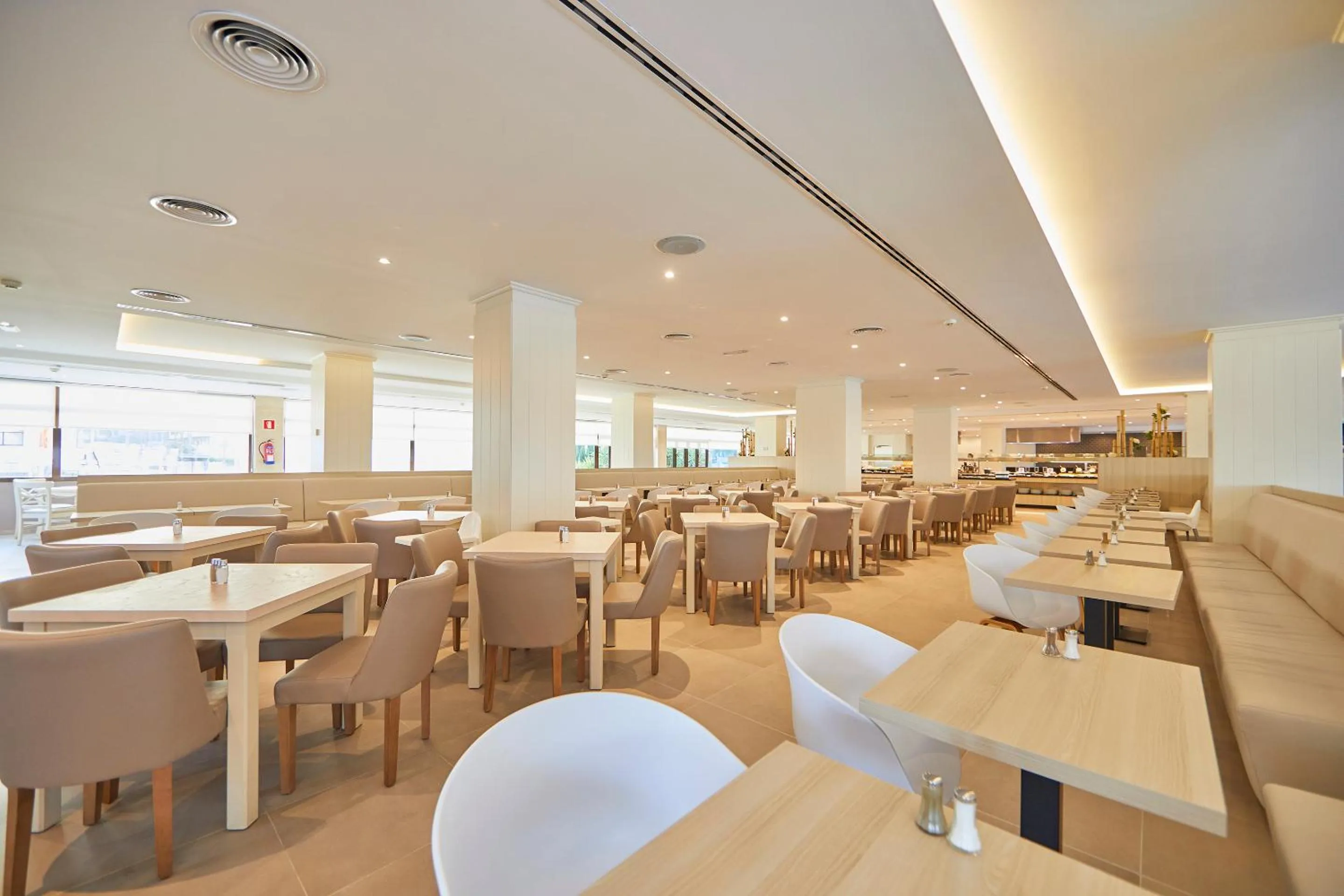 Restaurant/places to eat in Hotel Playa Golf - Adults Only