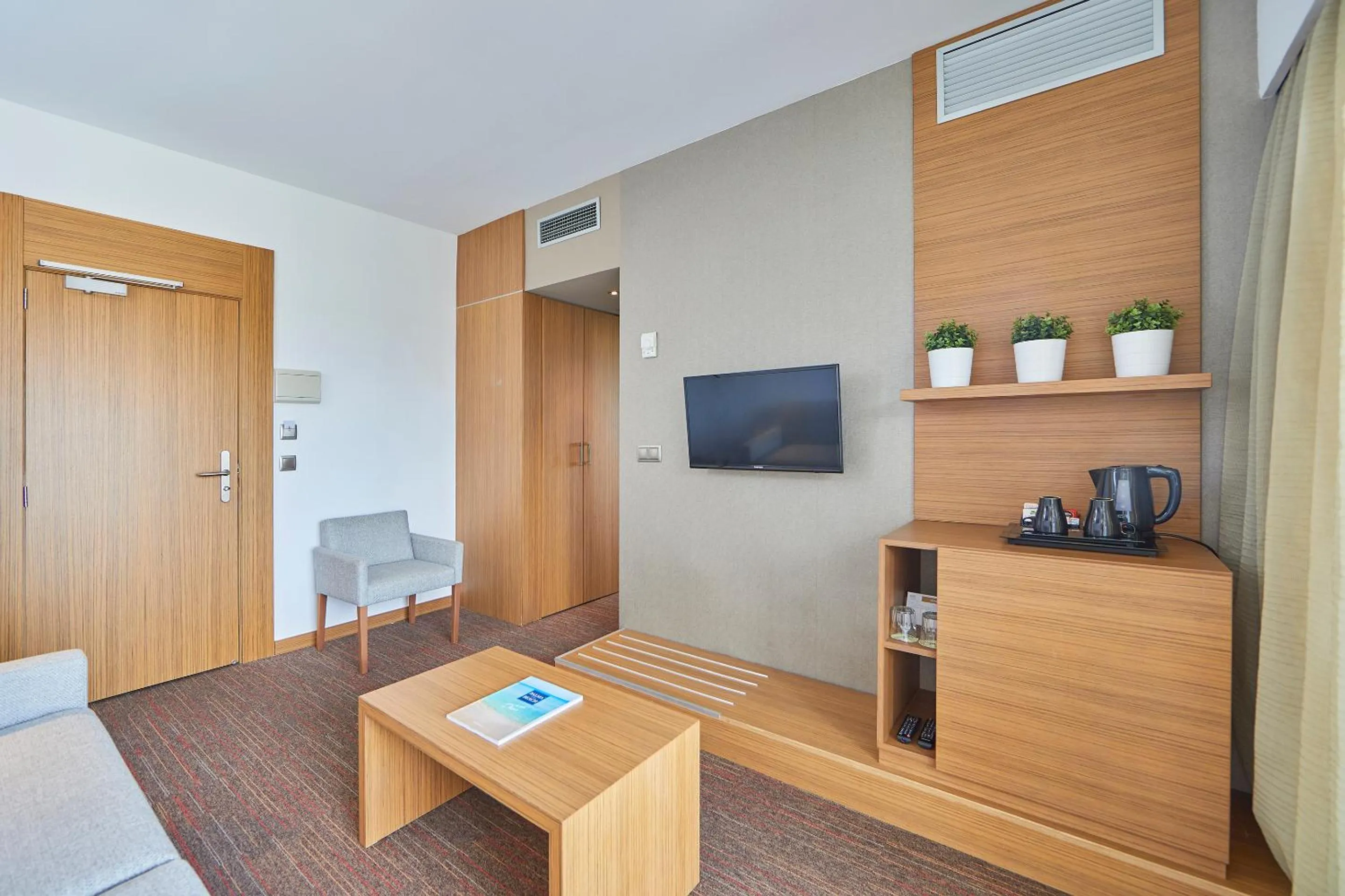 Communal lounge/ TV room in Hotel Playa Golf - Adults Only