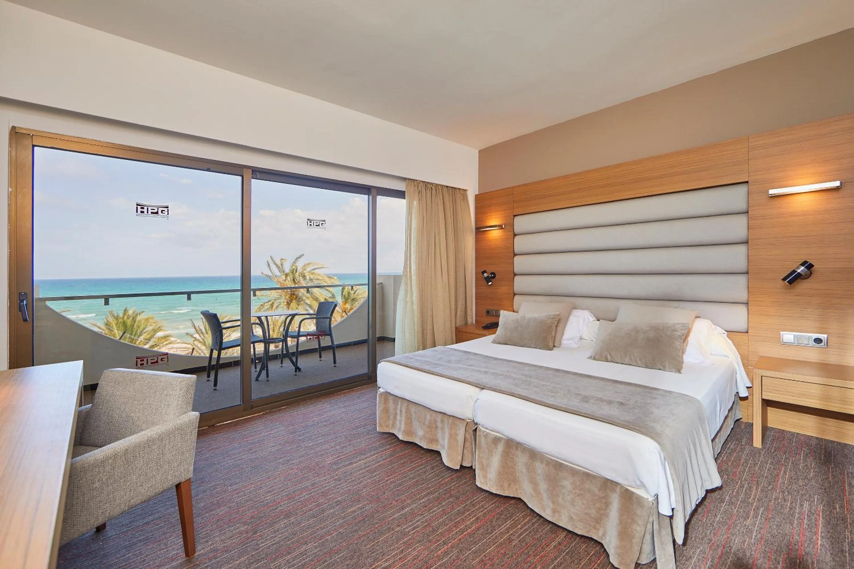 Bedroom, Bed in Hotel Playa Golf - Adults Only