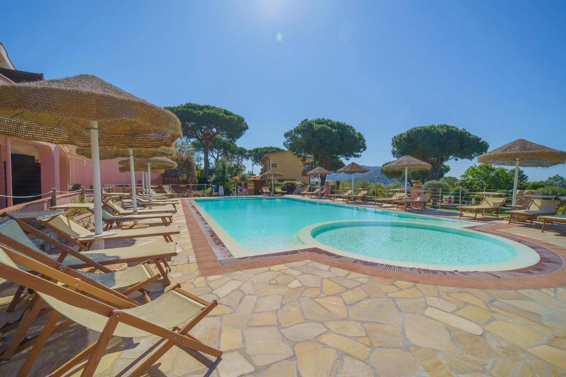 Pool view in Residence Villa Rosi