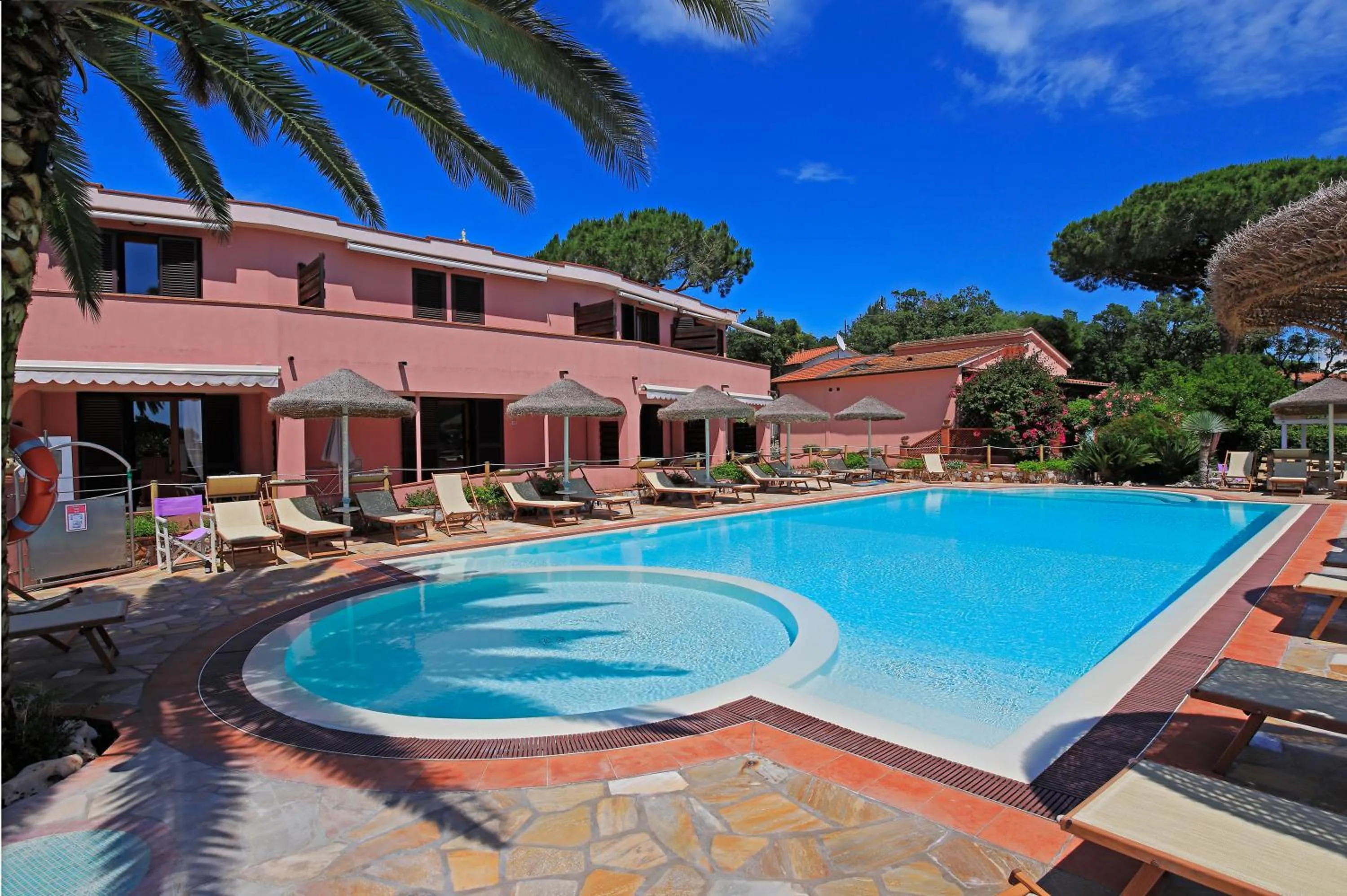 Swimming pool in Residence Villa Rosi