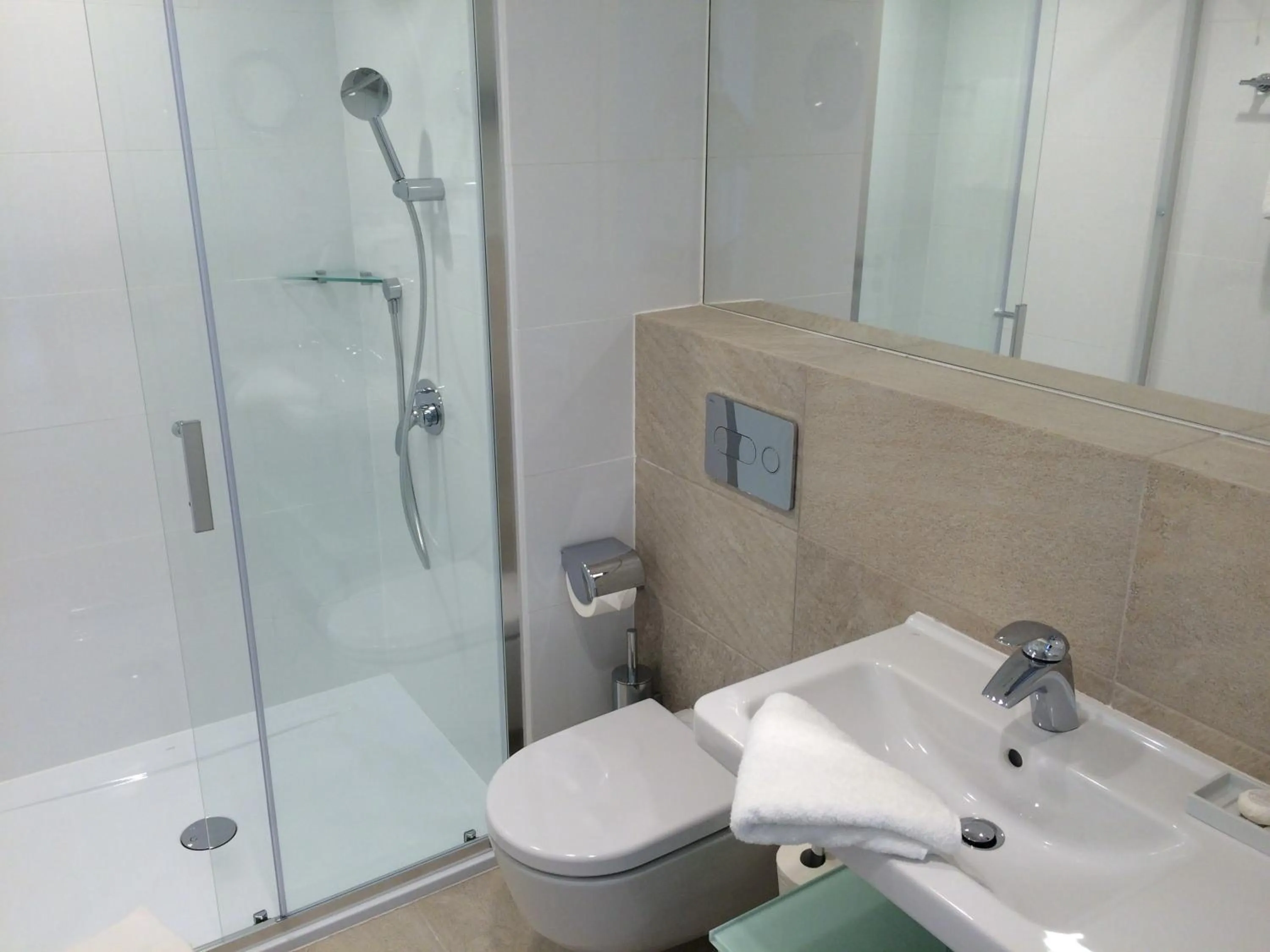 Shower in Hotel Erwin Junker