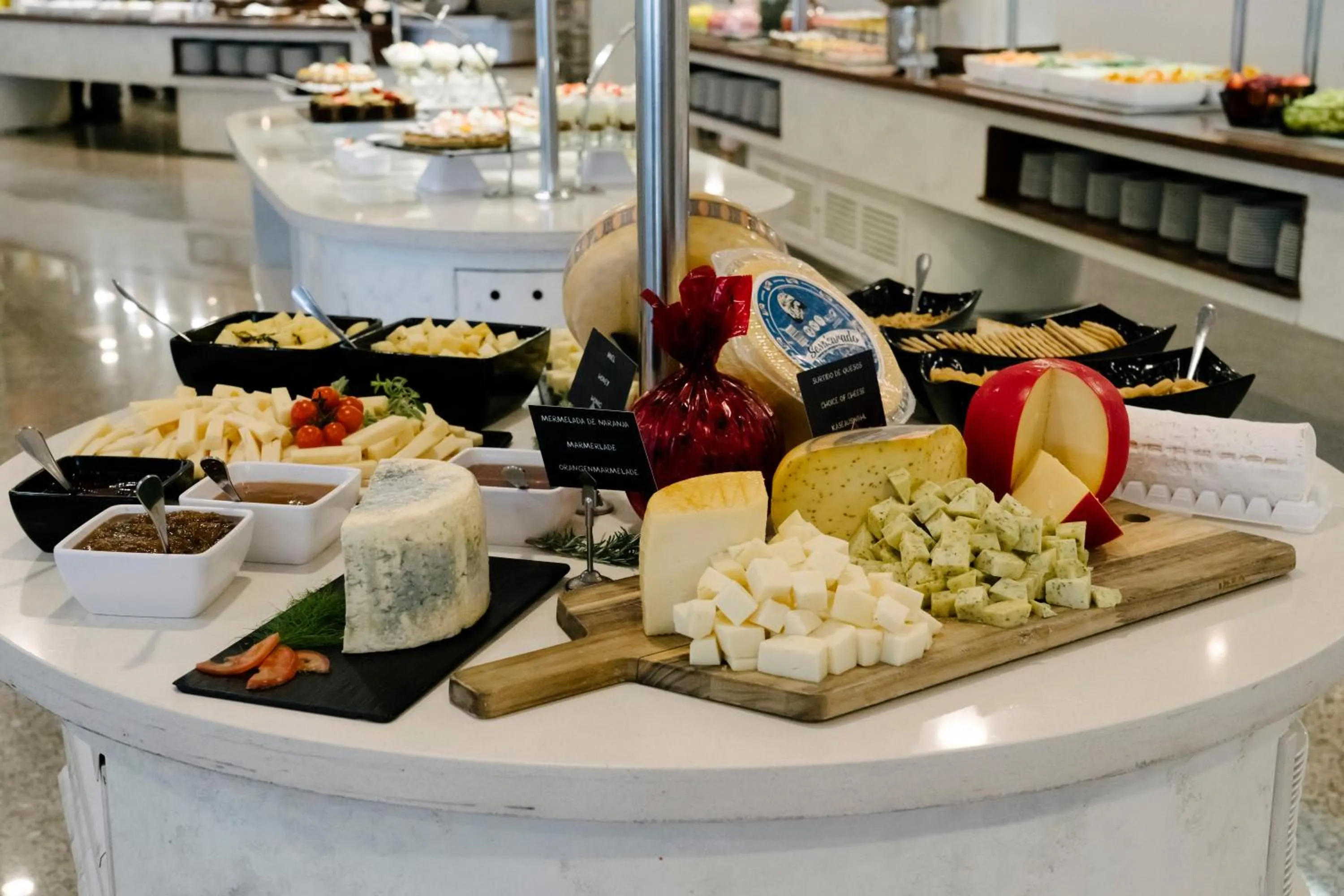 Restaurant/places to eat in Alua Gran Camp de Mar